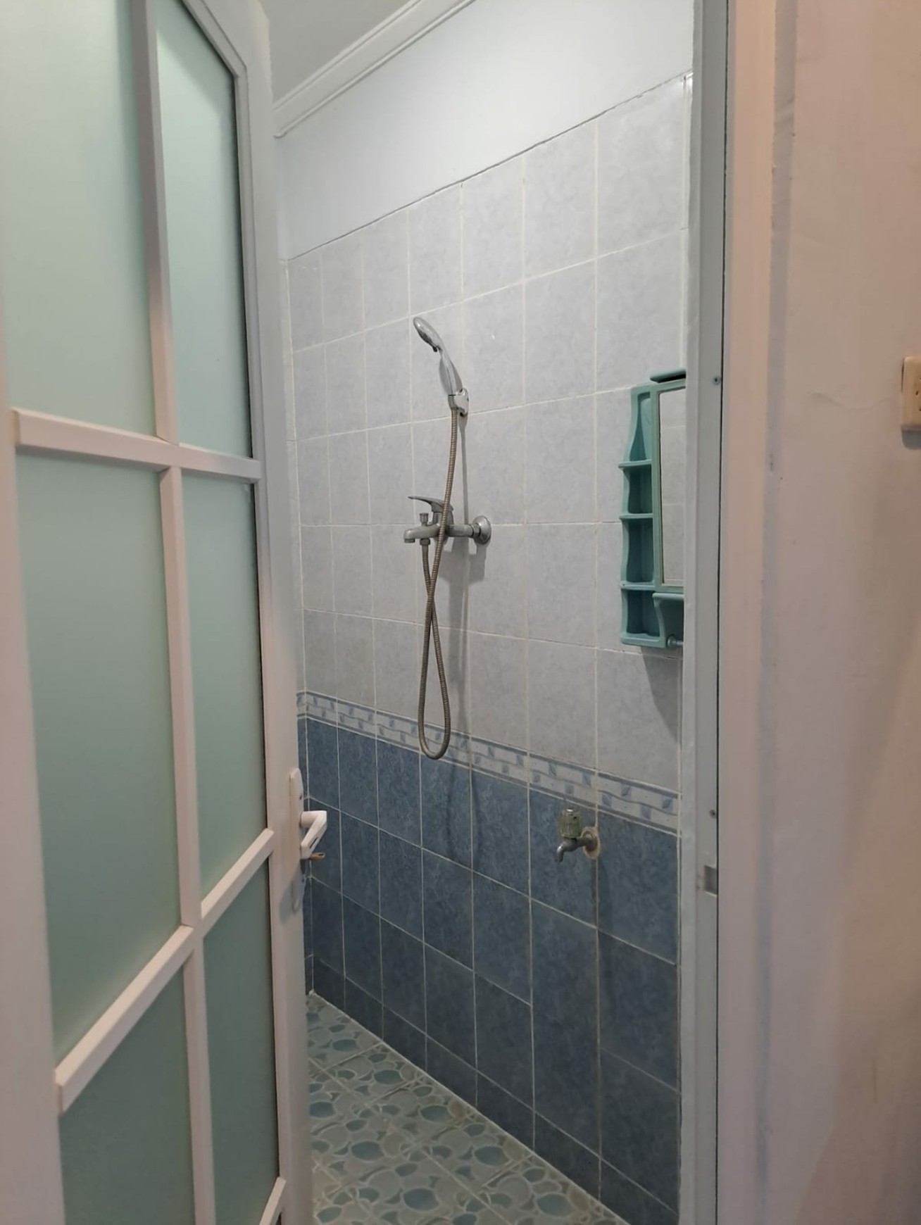 Bagus Rapih 2 lantai full furnished dalam Cluster Sektor 9 Bintaro.