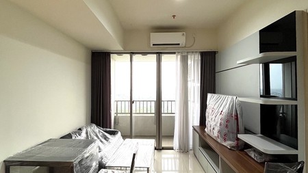 Premium Living! Apartemen 2 BR di Newport Orange County - View Indah, Akses Mudah