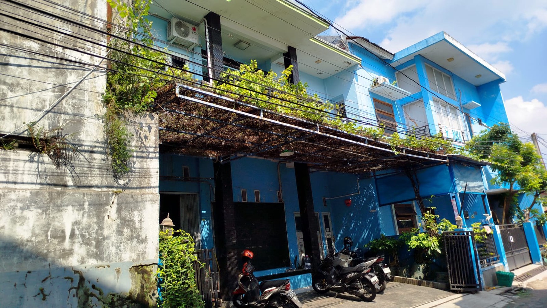 Rumah Cocok Untuk Kantor Lokasi Strategis Dekat Kampus STIE YKPN Depok Sleman 