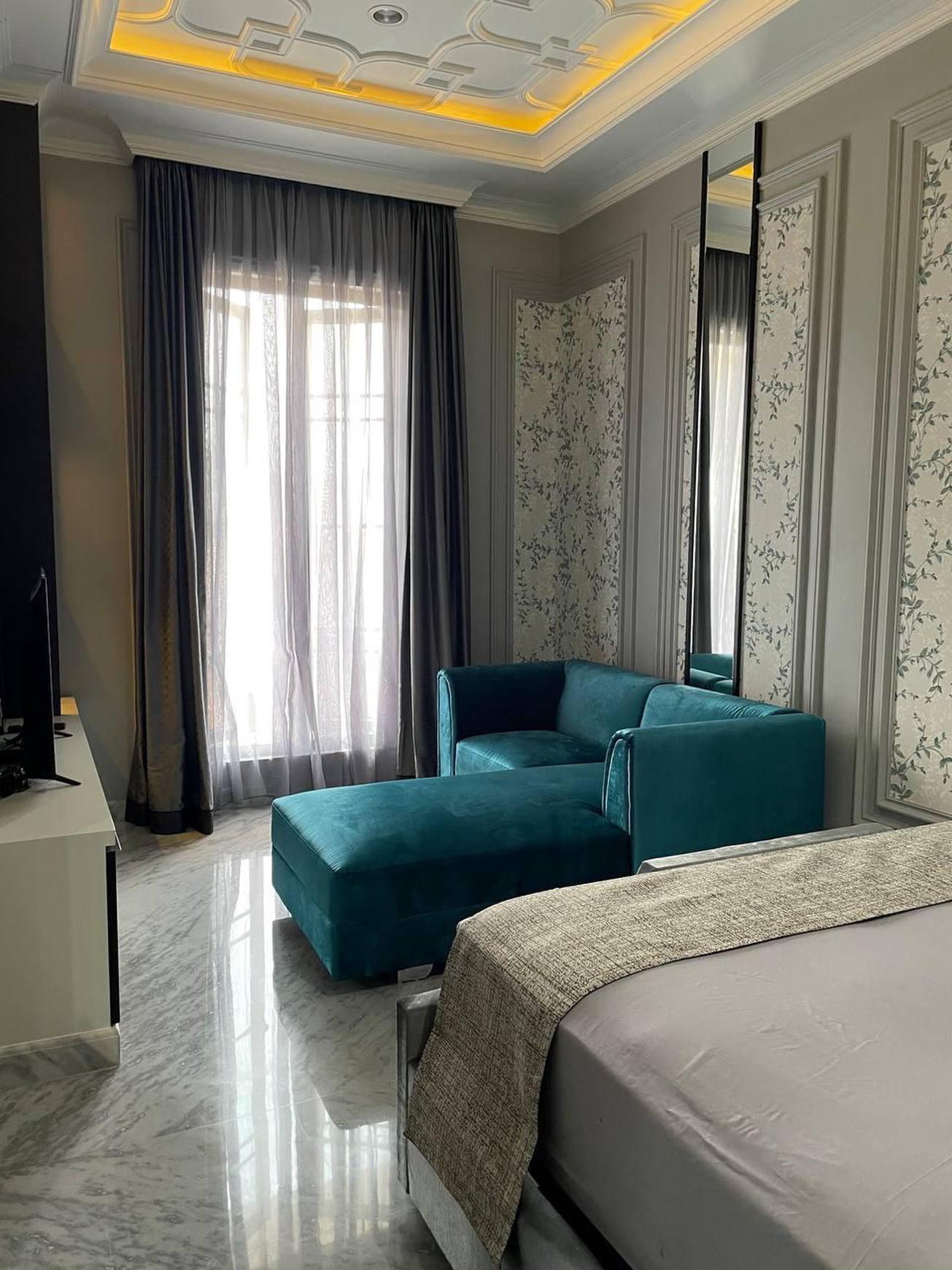 Rumah design klasik & Mewah perumahan Citra Grand Cibubur