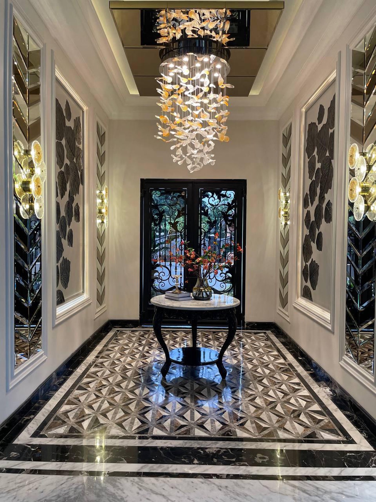 Rumah design klasik & Mewah perumahan Citra Grand Cibubur