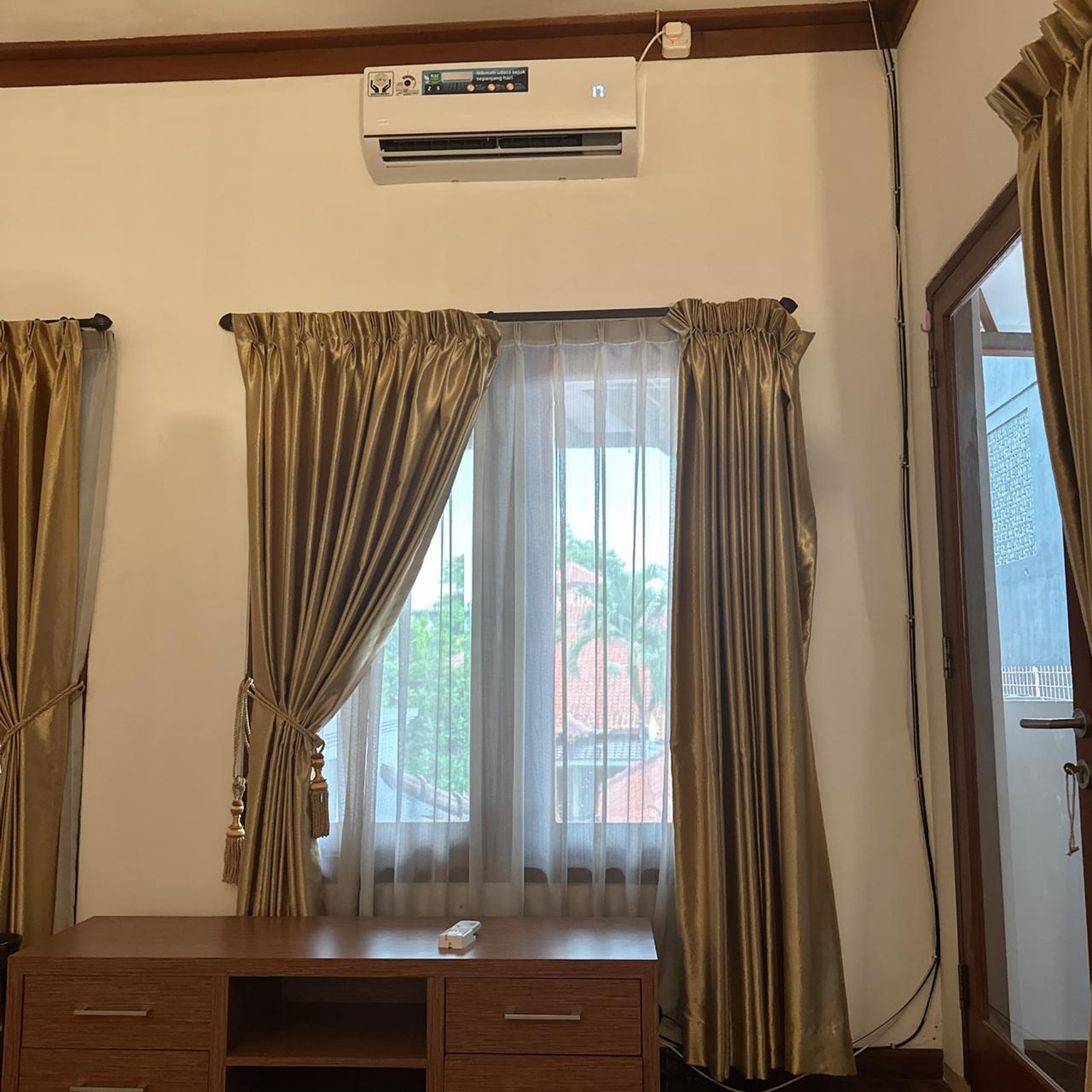 Disewa Rumah Full Furnished Jln Andara Ujang - Pd Labu
