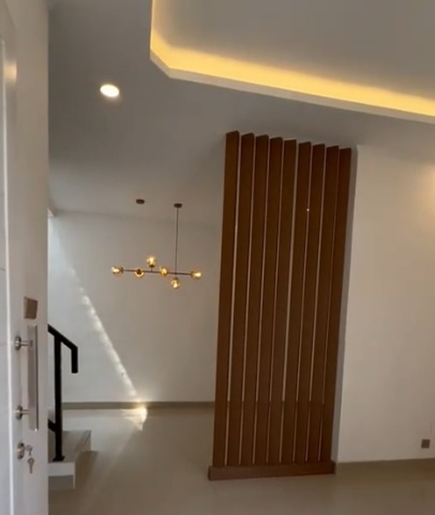 DIJUAL MURAH SISA 2 UNIT! RUMAH TOWNHOUSE MODERN SEMI FURNISH ALILA RESIDENCE, JATIASIH, BEKASI