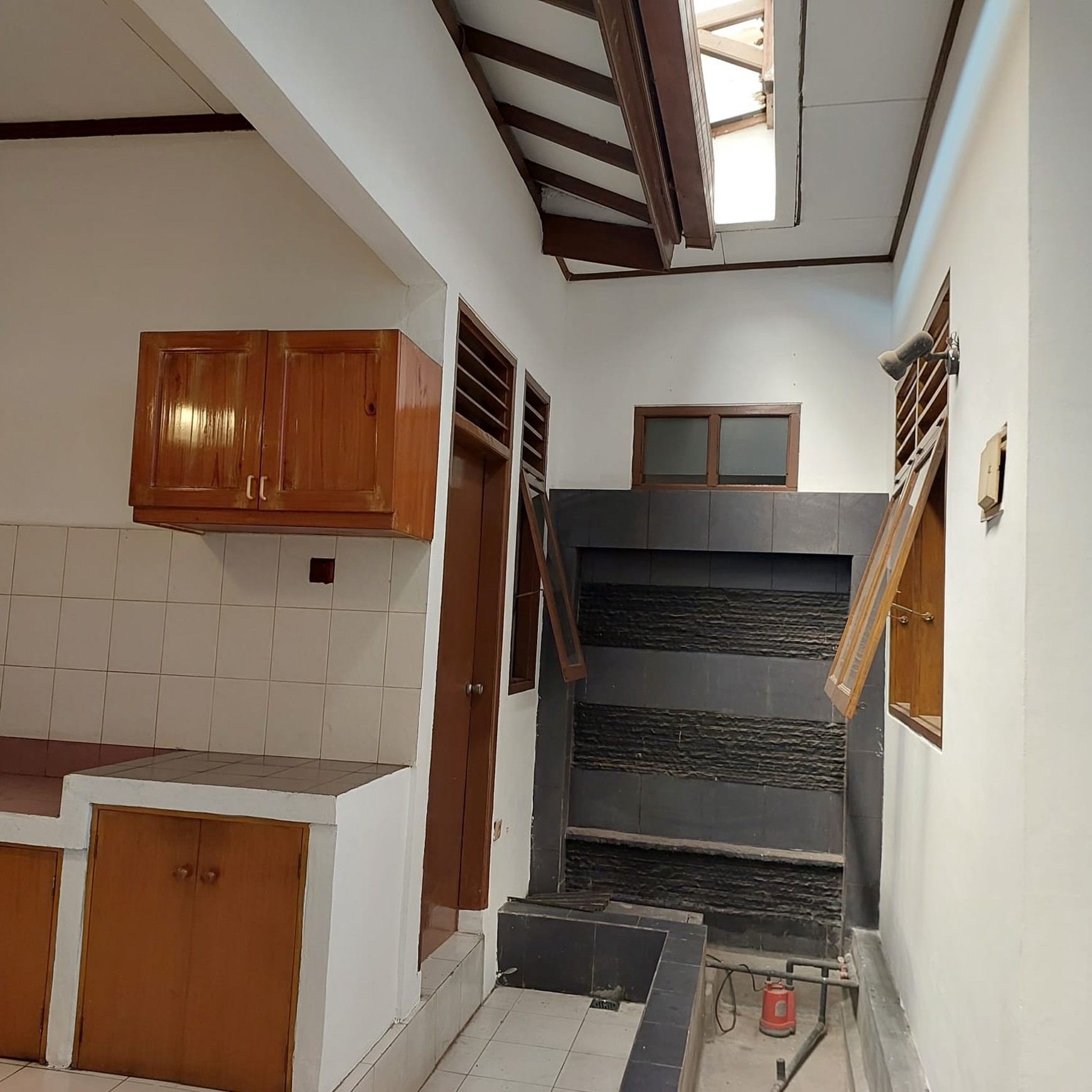 Rumah nyaman di Komplek Bukit Indah Ciputat dekat Mc D dan KFC Gaplek.