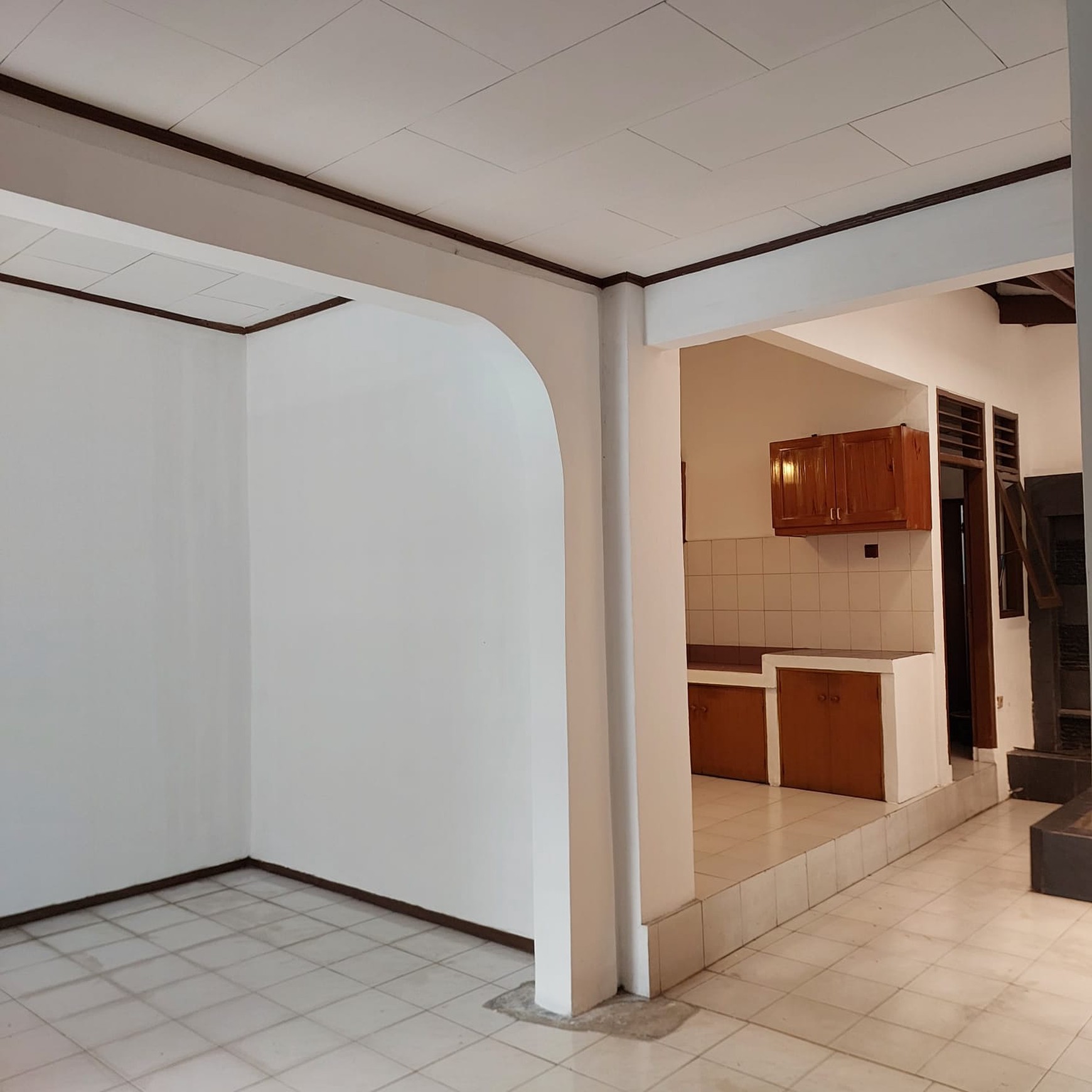 Rumah nyaman di Komplek Bukit Indah Ciputat dekat Mc D dan KFC Gaplek.