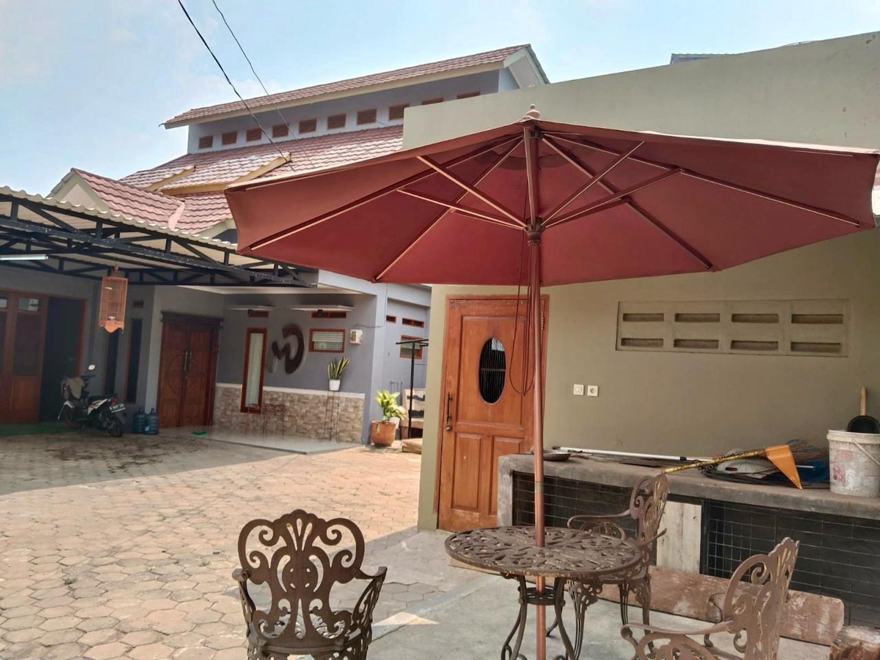 Rumah Strategis di Pd Labu, tenang. Strategis, murah