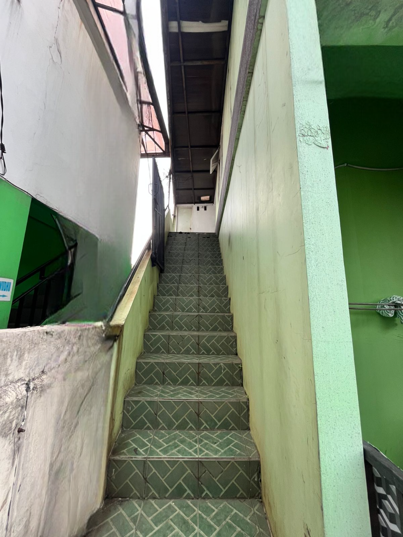 Dijual Rumah kos di Jalan Lebak Bulus Raya.