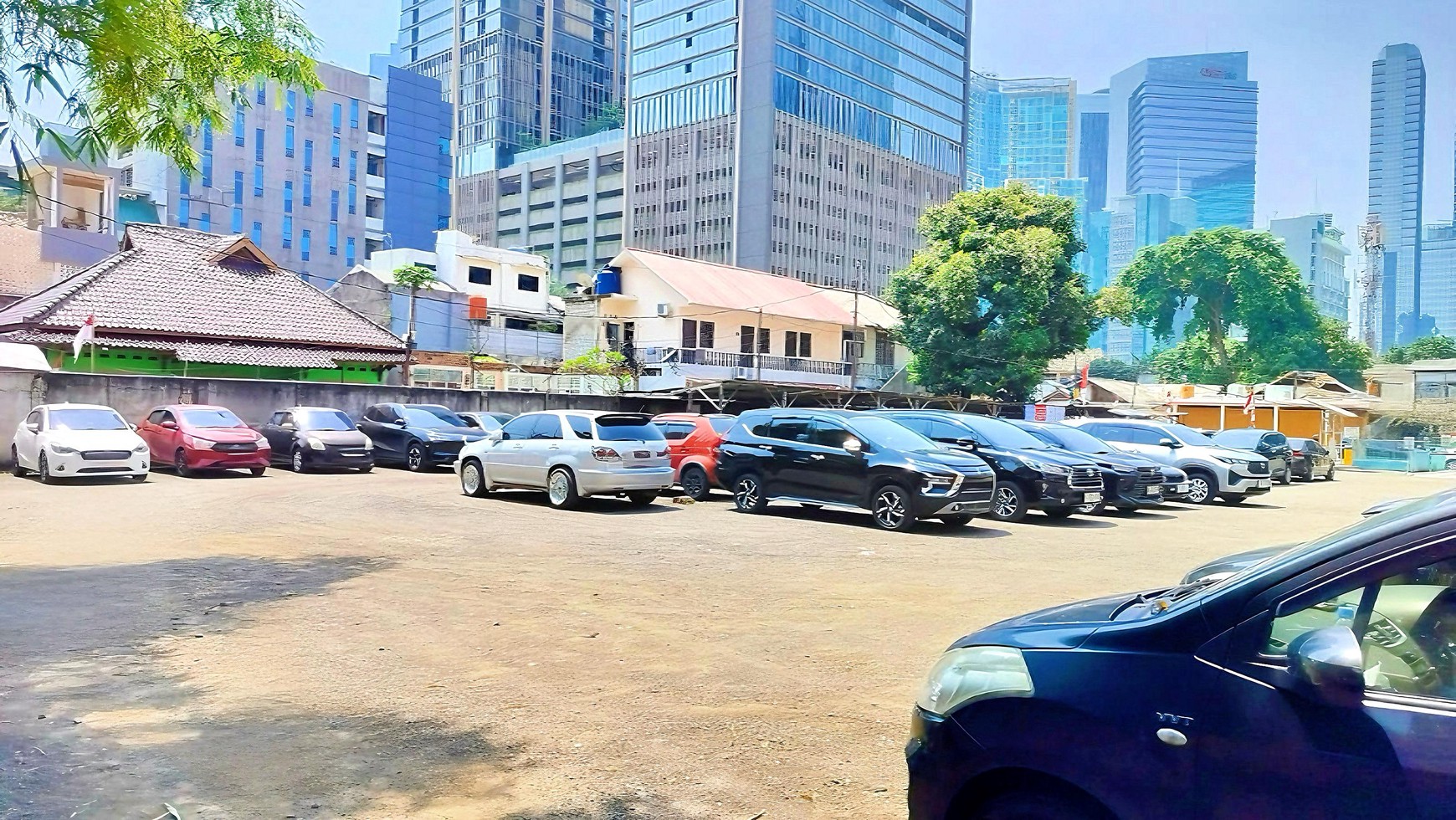 Dijual Kavling Commercial Siap Bangun Di Lokasi Bisnis Strategis di Mega Kuningan - Jakarta Selatan.