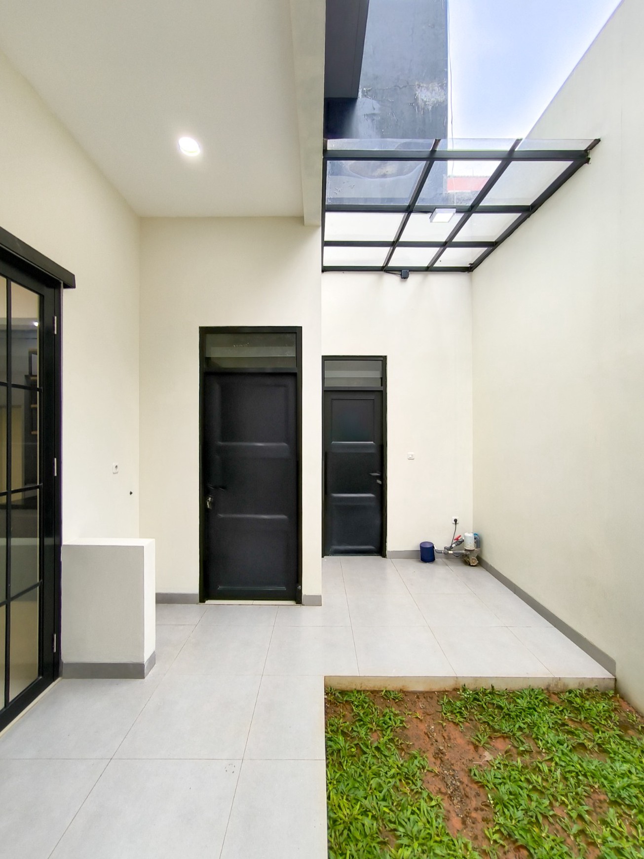 Rumah Bagus Siap Huni Asri di Graha Bunga, Graha Bintaro, Tangerang Selatan