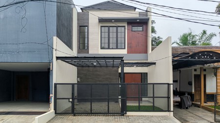 Rumah Bagus Siap Huni Asri di Graha Bunga, Graha Bintaro, Tangerang Selatan