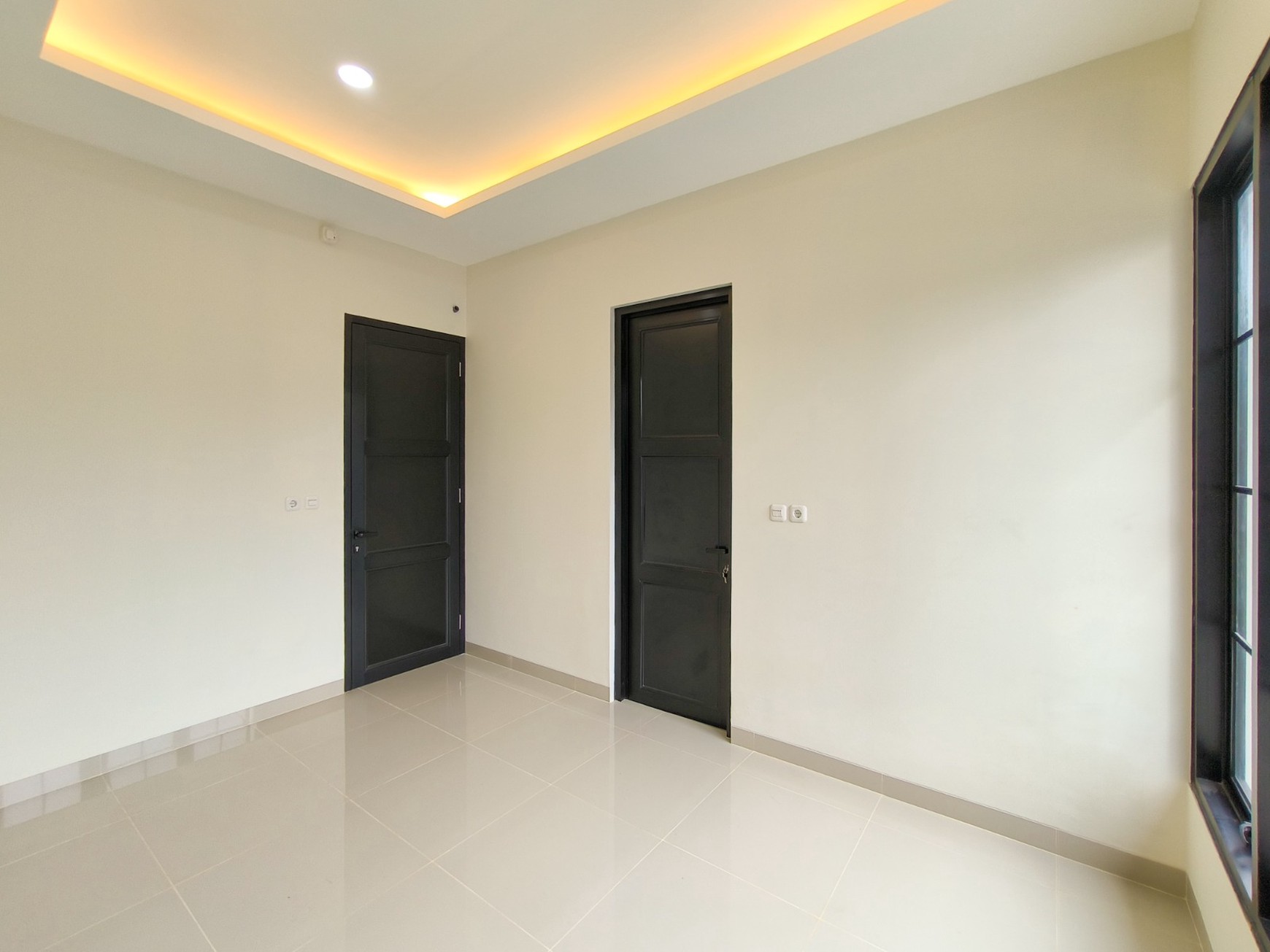 Rumah Bagus Siap Huni Asri di Graha Bunga, Graha Bintaro, Tangerang Selatan