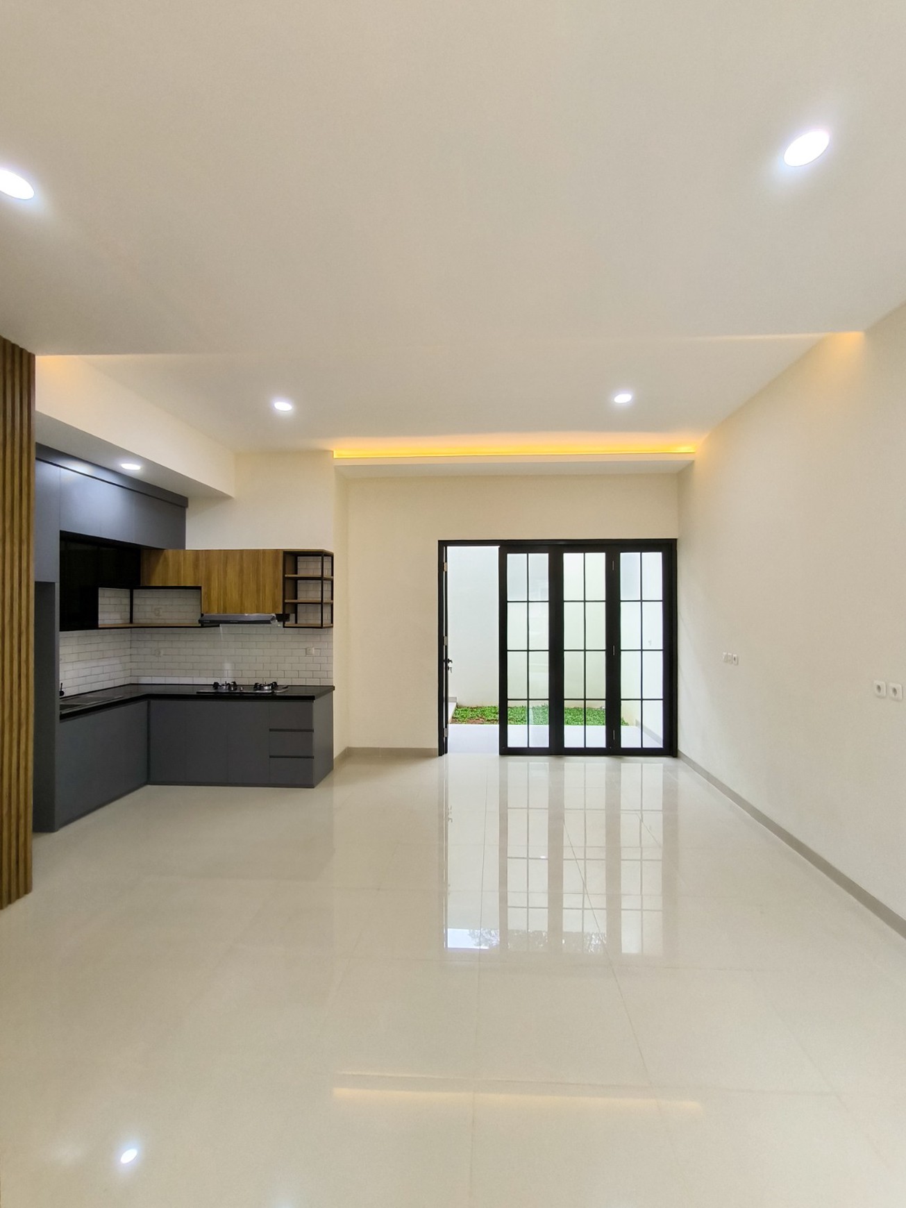 Rumah Bagus Siap Huni Asri di Graha Bunga, Graha Bintaro, Tangerang Selatan