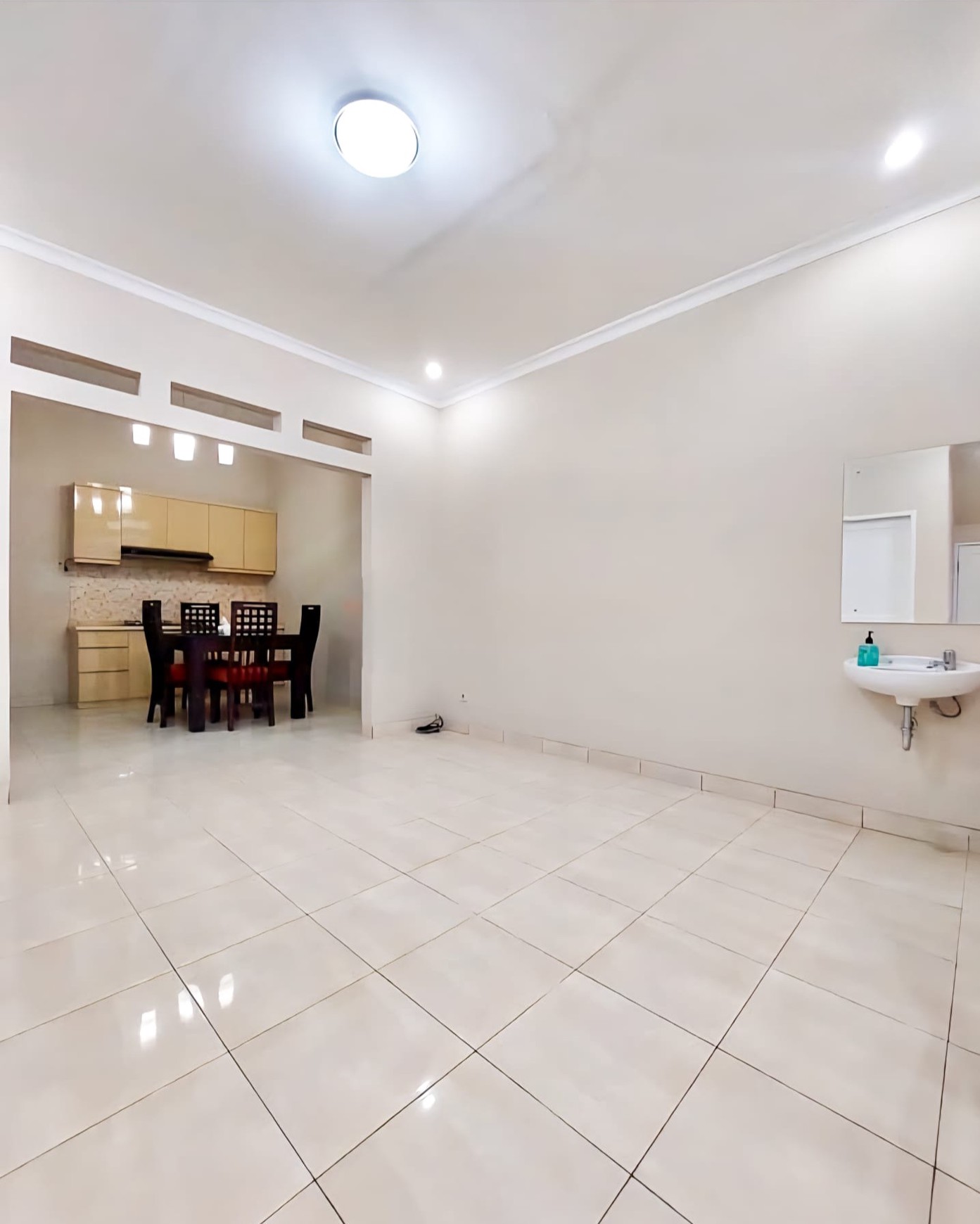 Rumah 2 Lantai Siap Huni di Delatinos BSD Dekat Tol