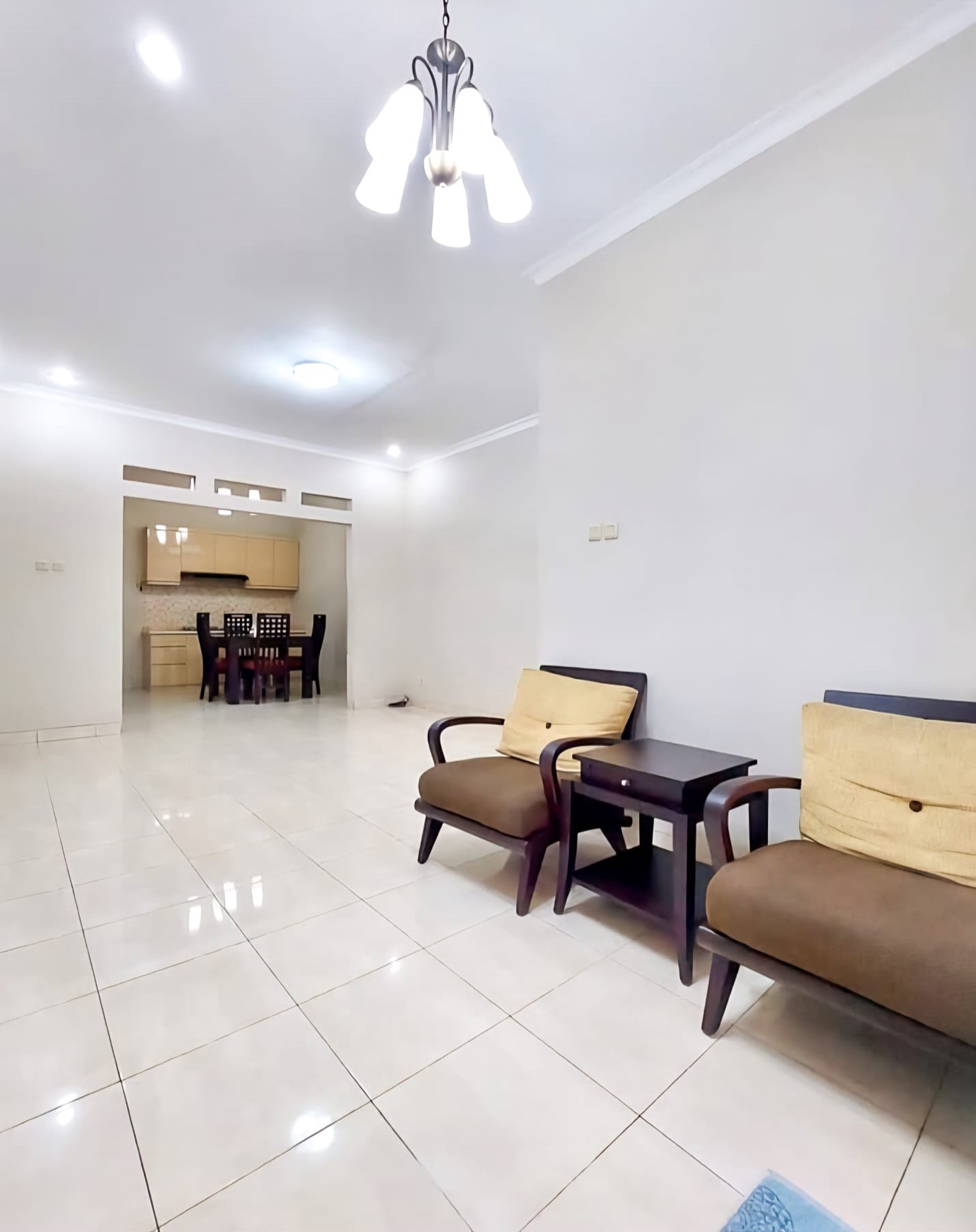 Rumah 2 Lantai Siap Huni di Delatinos BSD Dekat Tol