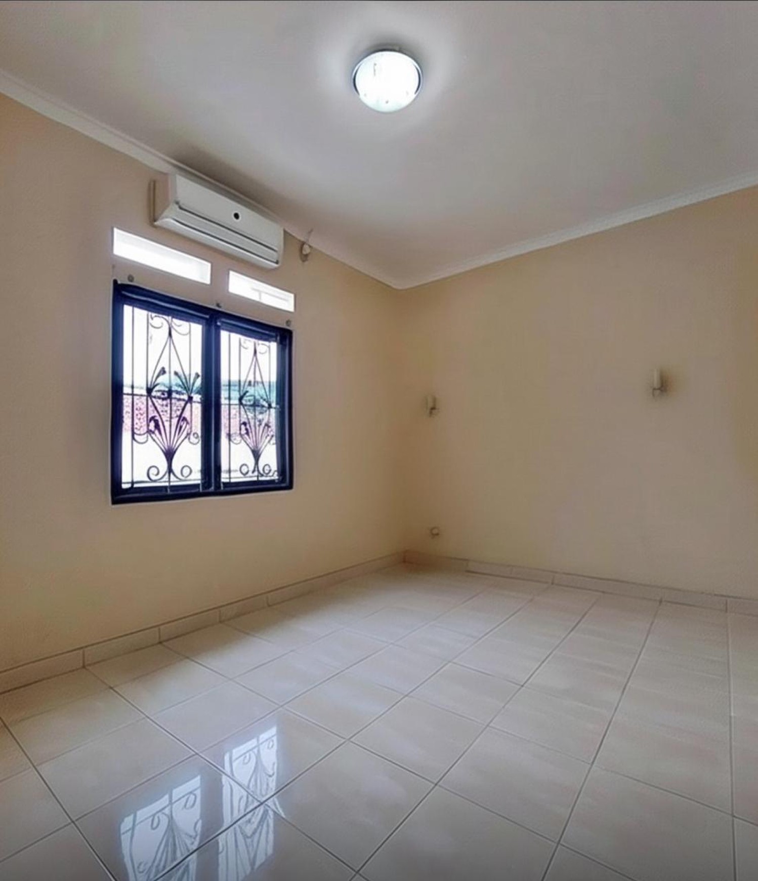 Rumah 2 Lantai Siap Huni di Delatinos BSD Dekat Tol