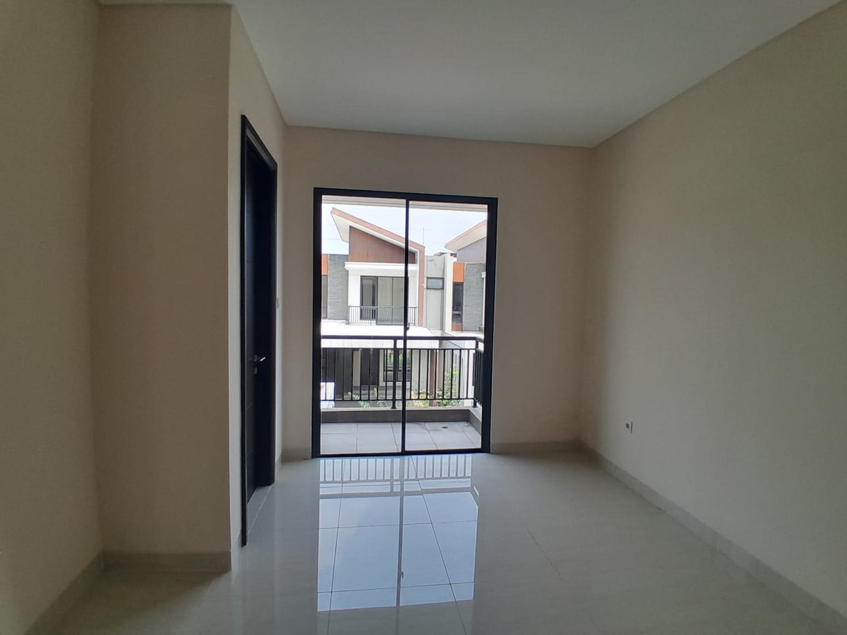 Turun Harga Rumah Cantik 2 Lantai di Podomoro River View SHM On Hand Dekat Pintu Tol Cimanggis