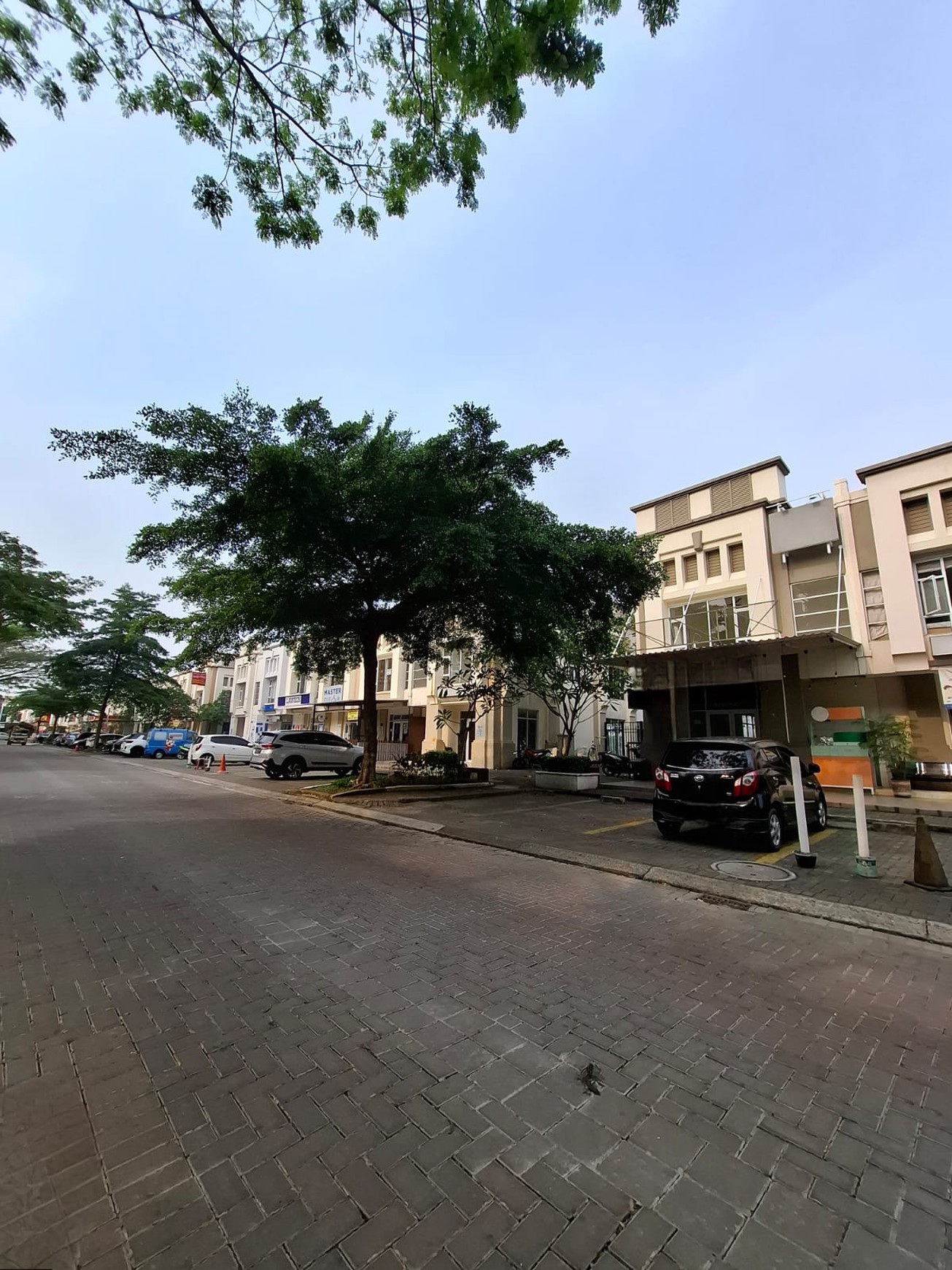 Ruko 2 Lantai Hadap Danau di Kawasan Vanya Park BSD City