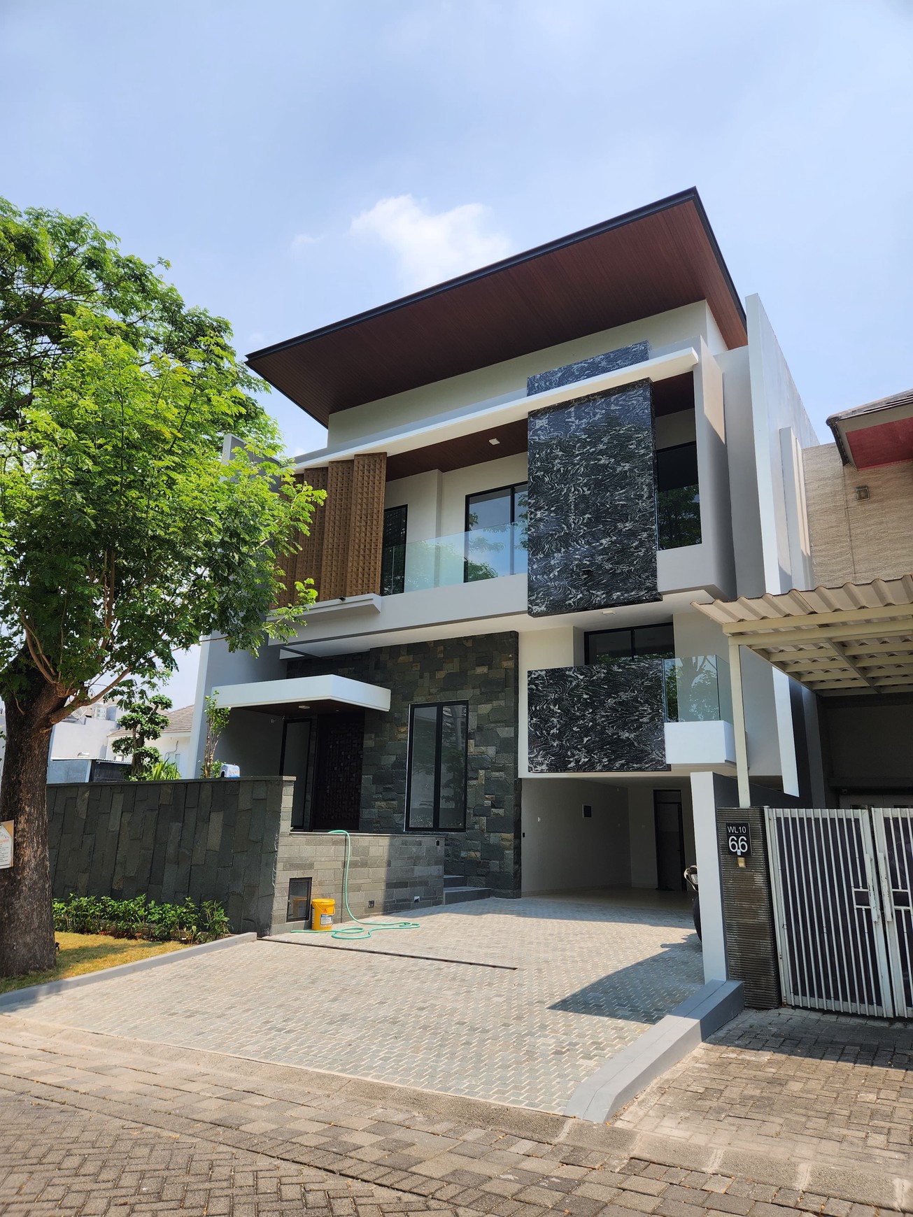 Dijual Rumah Baru Woodland Citraland Surabaya Barat New Premium Desain dekat Graha Family, Dian Istana, Pakuwon Mall, PTC ,Supermall