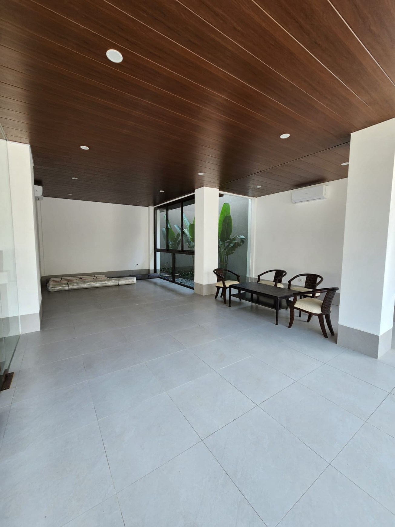Disewakan Ruang Usaha di daerah Cikini, Menteng, Jakarta Pusat