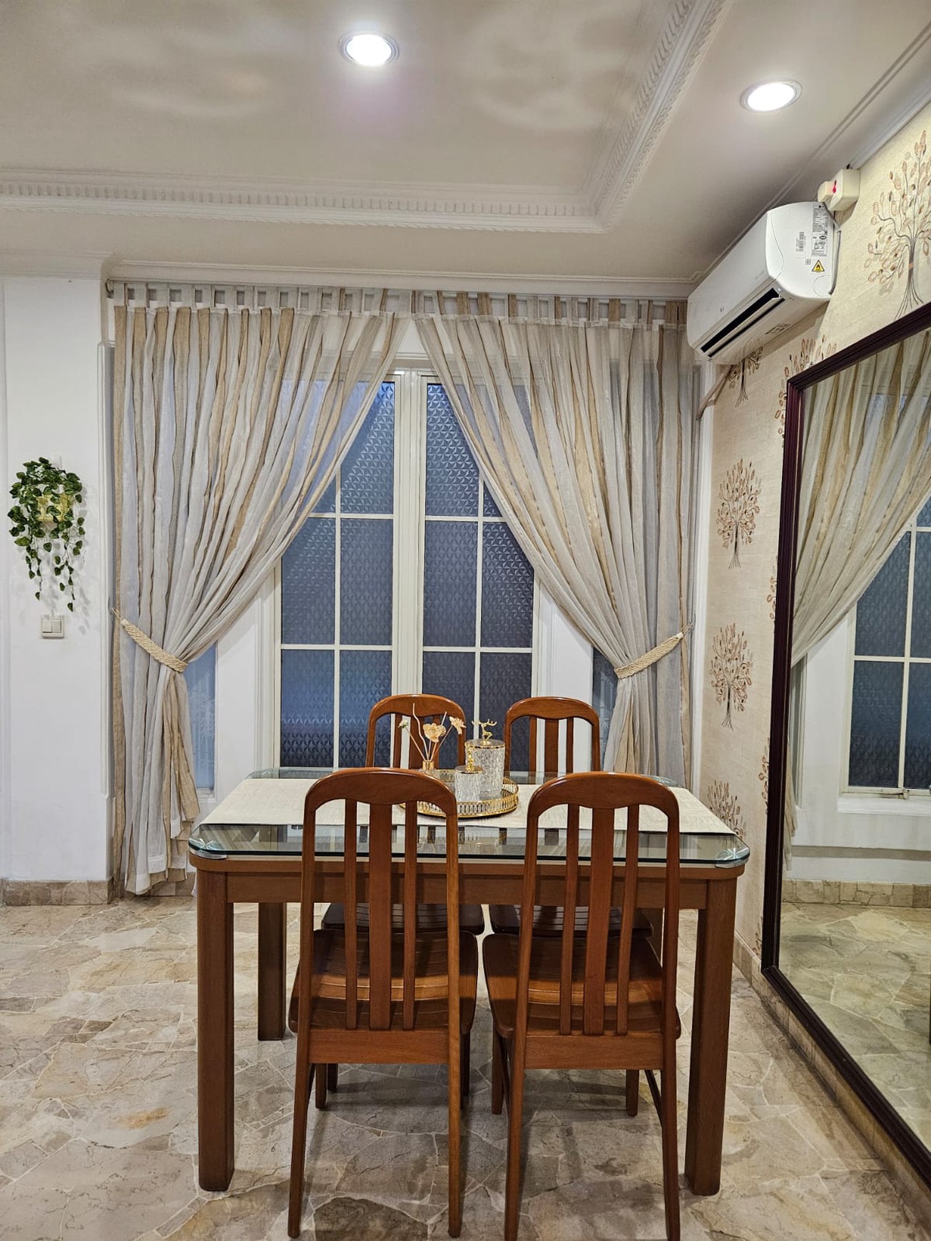 Dijual Rumah di JL. Mentawai Lippo Karawaci Tangerang 