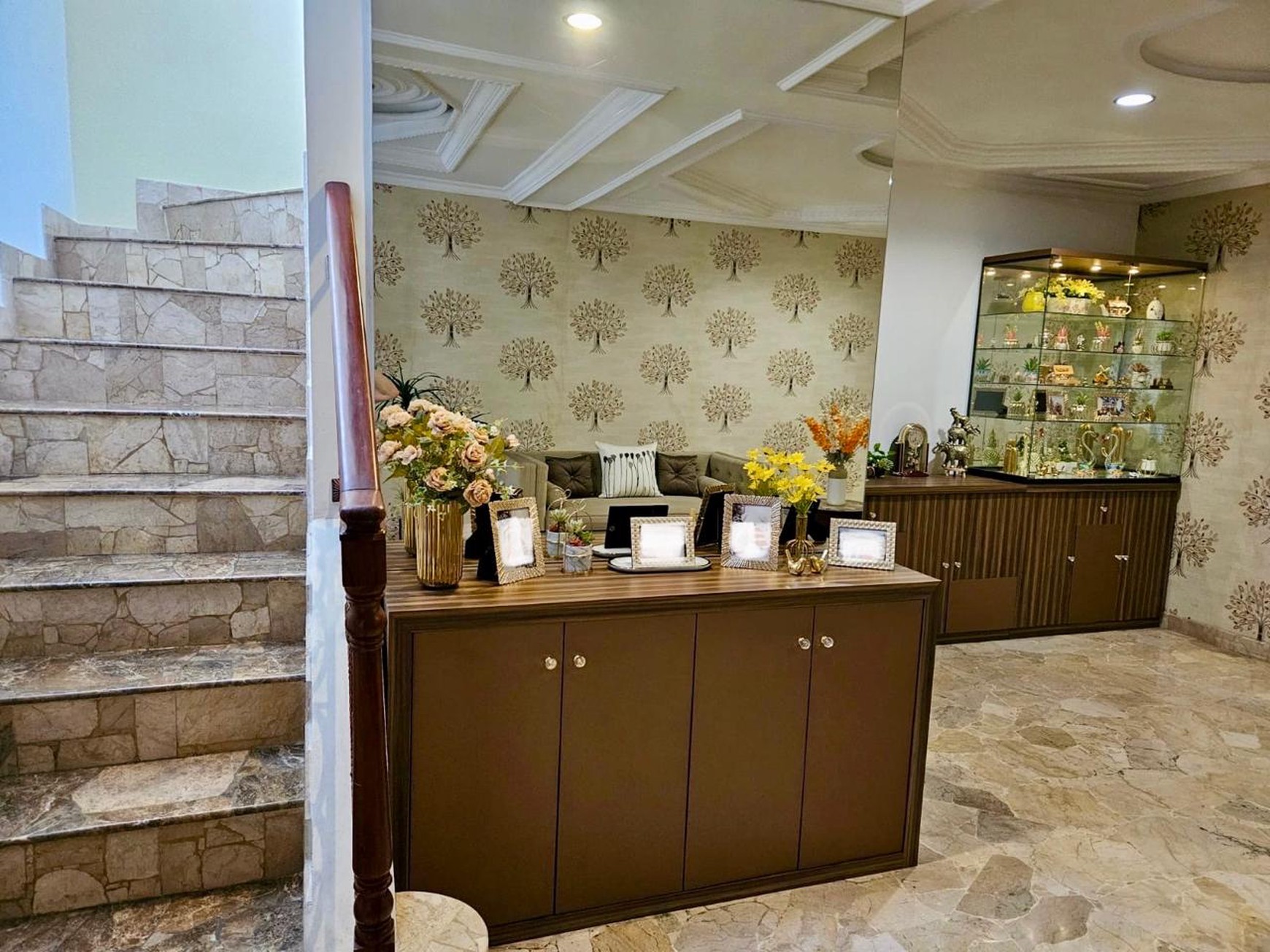 Dijual Rumah di JL. Mentawai Lippo Karawaci Tangerang 