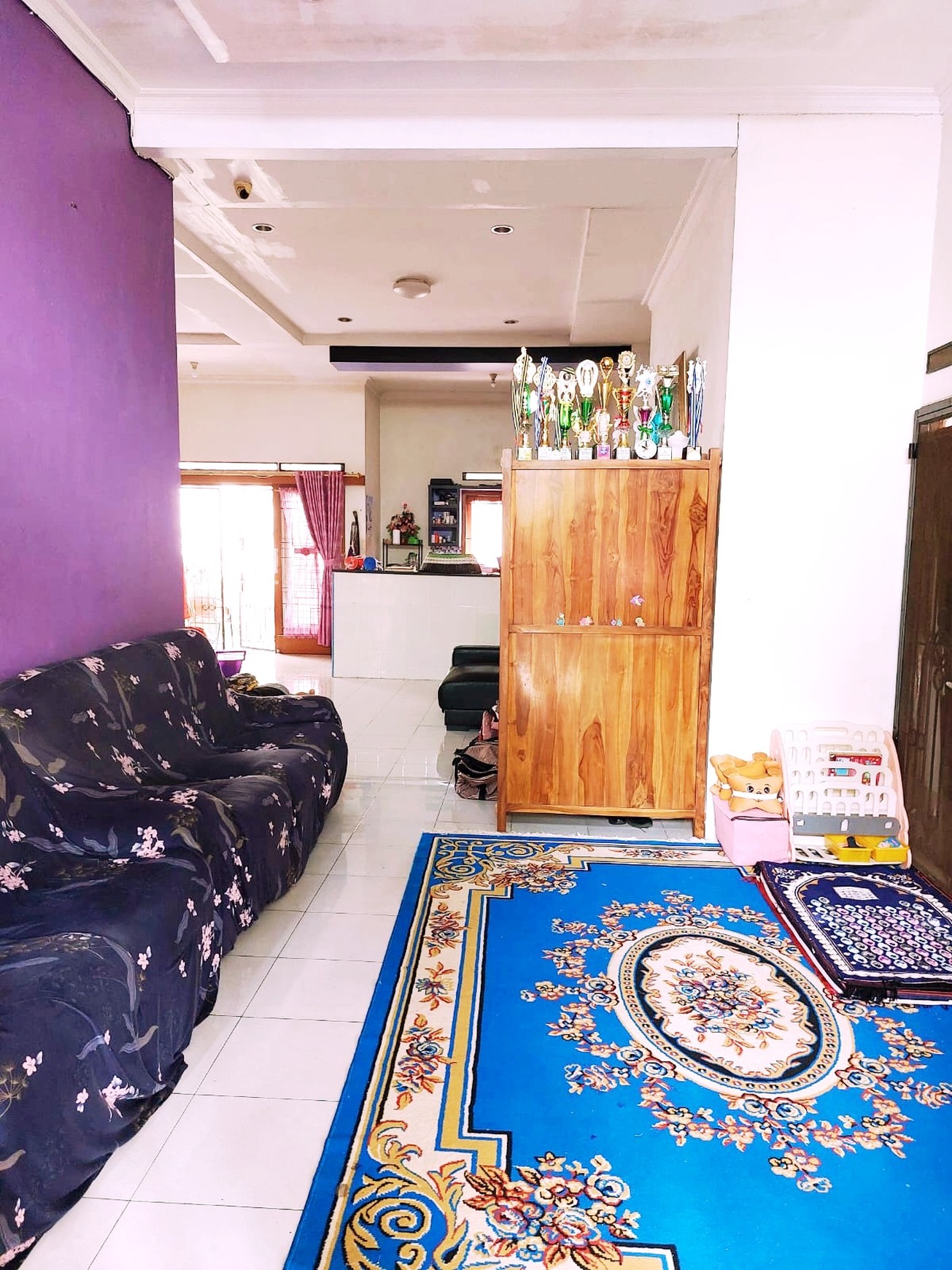 Rumah. Luas 2 Lantai Tenang Dan Sejuk Di Depok Jawa Barat
