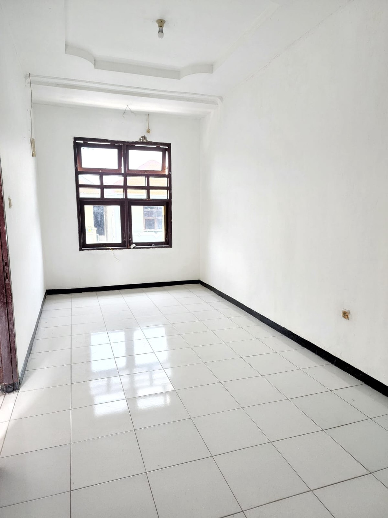 Murah Luas Dijual Rumah Pinus Asri Dekat Wisata Bukit Mas, Prambanan Residence , Royal Residence Dekat Pakuwon Mall, Ptc, Supermall
