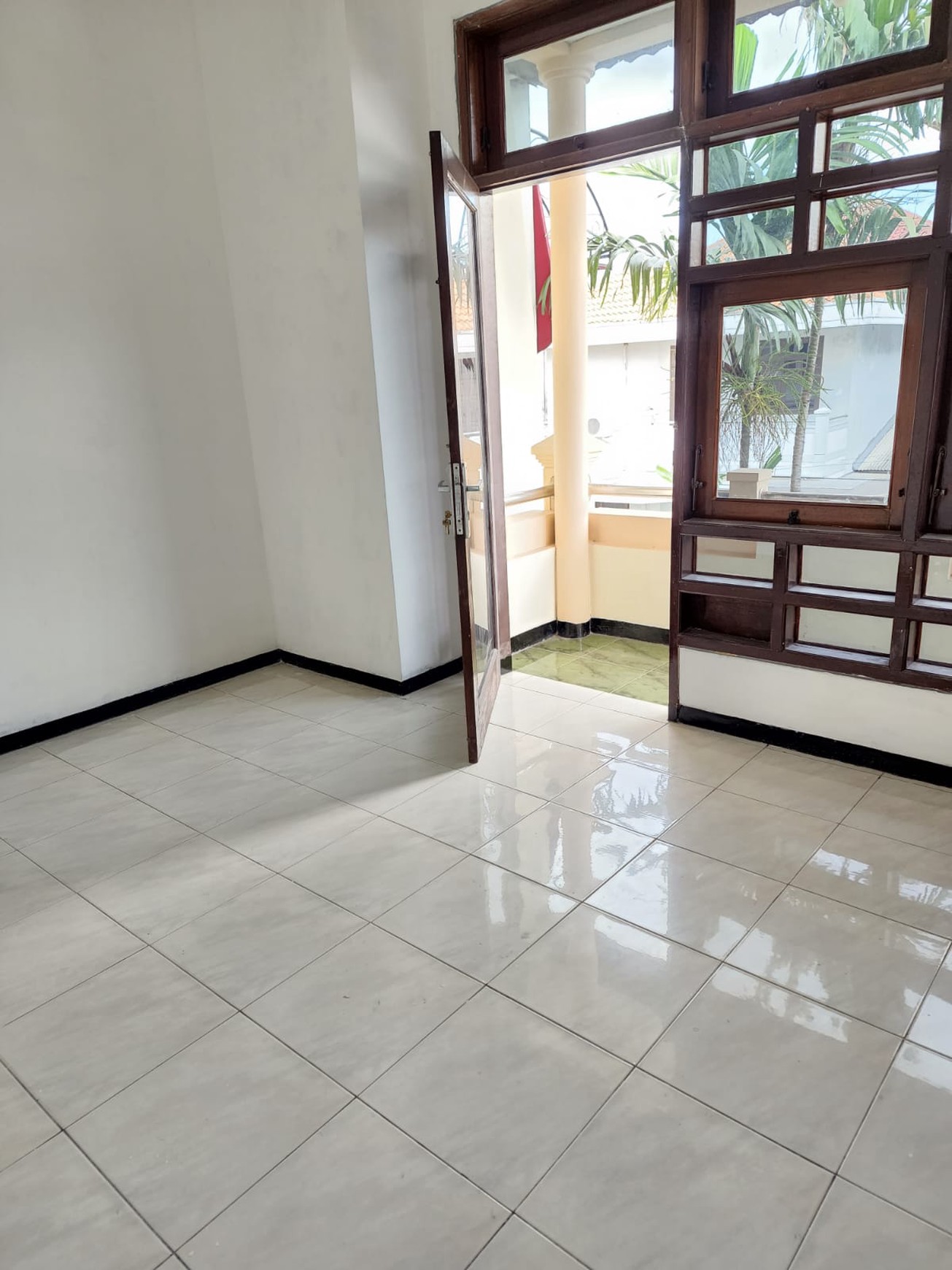 Murah Luas Dijual Rumah Pinus Asri Dekat Wisata Bukit Mas, Prambanan Residence , Royal Residence Dekat Pakuwon Mall, Ptc, Supermall