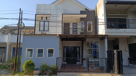 Dijual Rumah 2 Lantai Siap Huni di Gunung Anyar Surabaya Timur