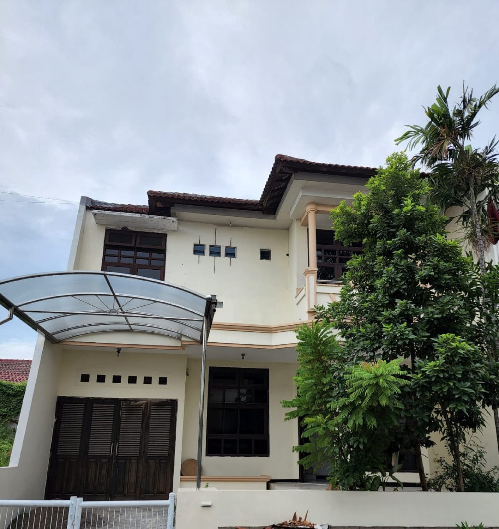 Jual Rumah Pinus Asri Terawat Wiyung
