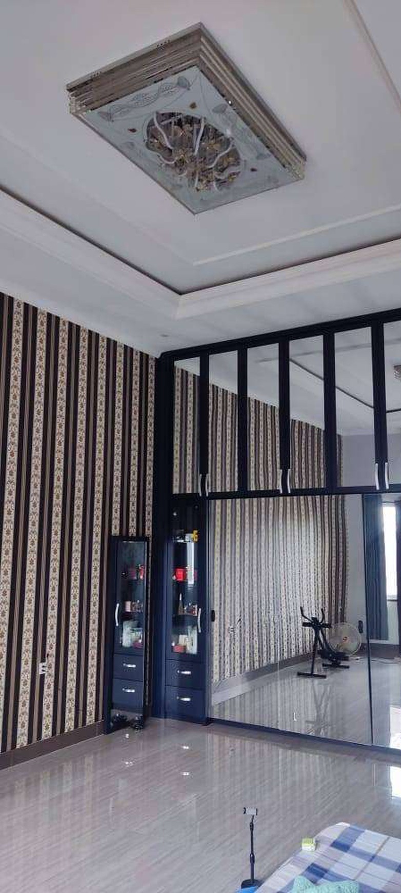 Turun harga. Rumah mewah Griya Loka, BSD