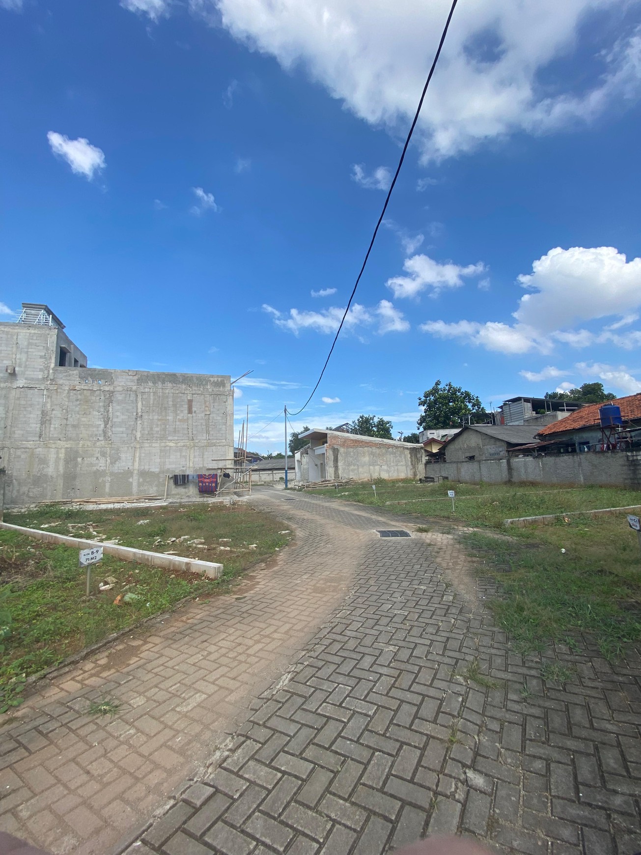 Dijual Tanah Kavling Siap Bangun (KSB) di pinggir jalan raya Cilangkap Jakarta Timur