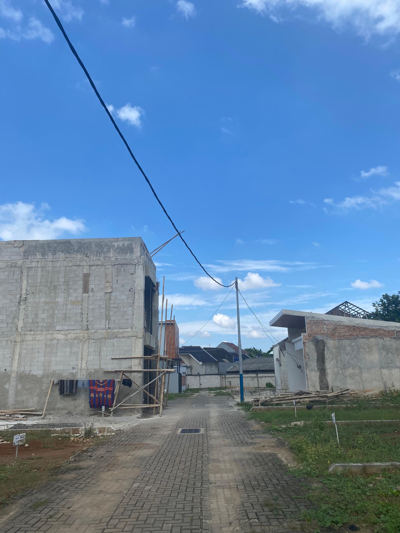 Dijual Tanah Kavling Siap Bangun (KSB) di pinggir jalan raya Cilangkap Jakarta Timur