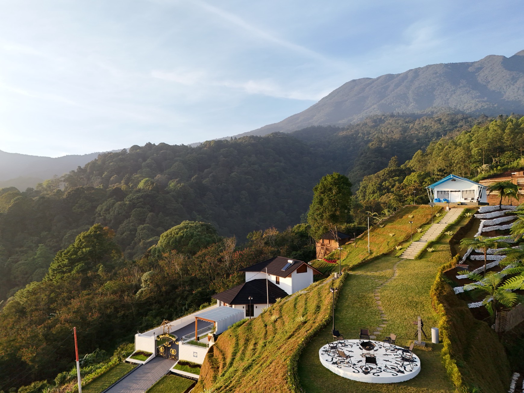 DIJUAL VILLA DAN GLAMPING MEWAH DI KAKI GN PANGRANGO, CISARUA