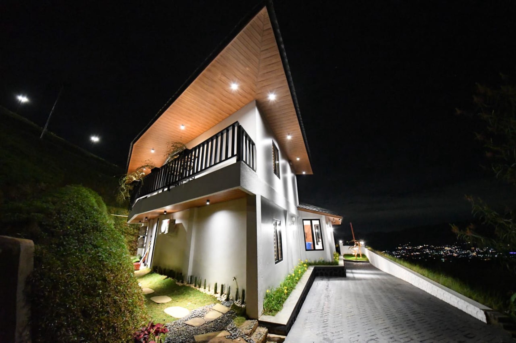 DIJUAL VILLA DAN GLAMPING MEWAH DI KAKI GN PANGRANGO, CISARUA