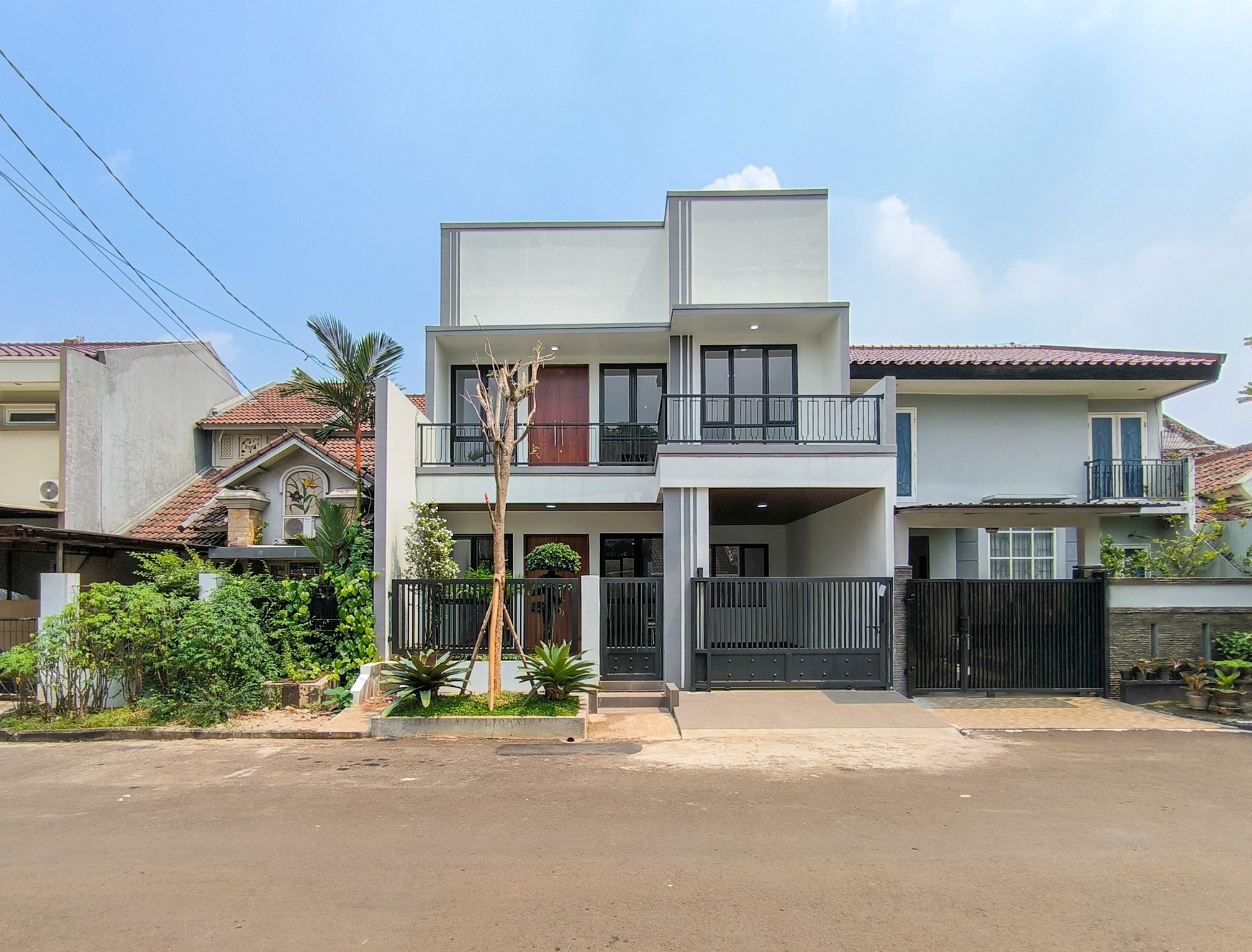 Rumah Bagus Terawat Siap Huni Asri di Graha Bintaro, Bintaro Jaya, Tangerang Selatan