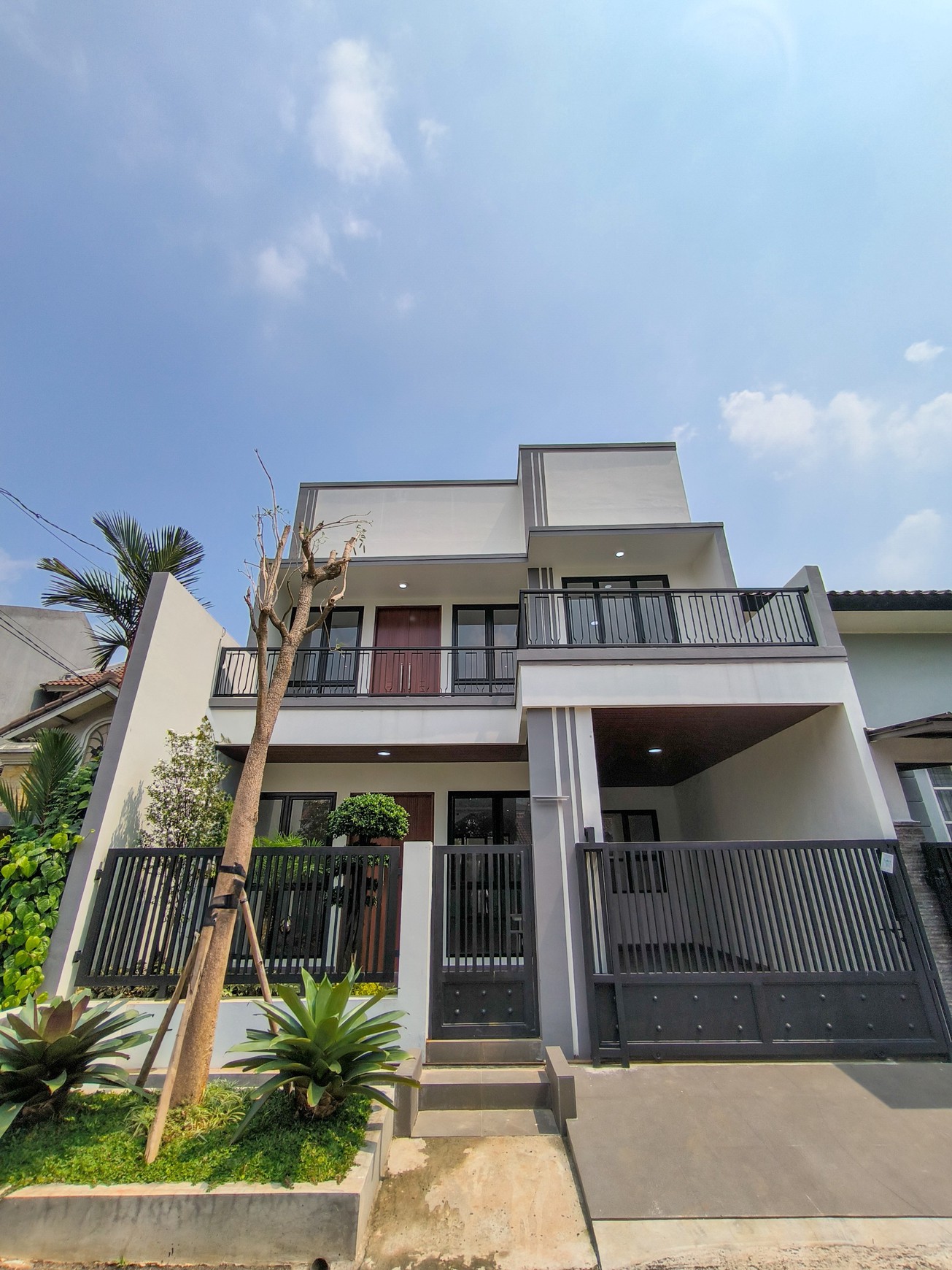 Rumah Bagus Terawat Siap Huni Asri di Graha Bintaro, Bintaro Jaya, Tangerang Selatan