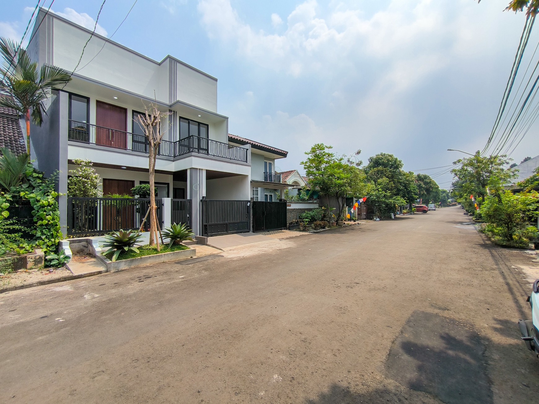 Rumah Bagus Terawat Siap Huni Asri di Graha Bintaro, Bintaro Jaya, Tangerang Selatan