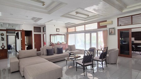 Dijual rumah cantik dan terawat yang berlokasi di dekat kawasan elit Permata Hijau
