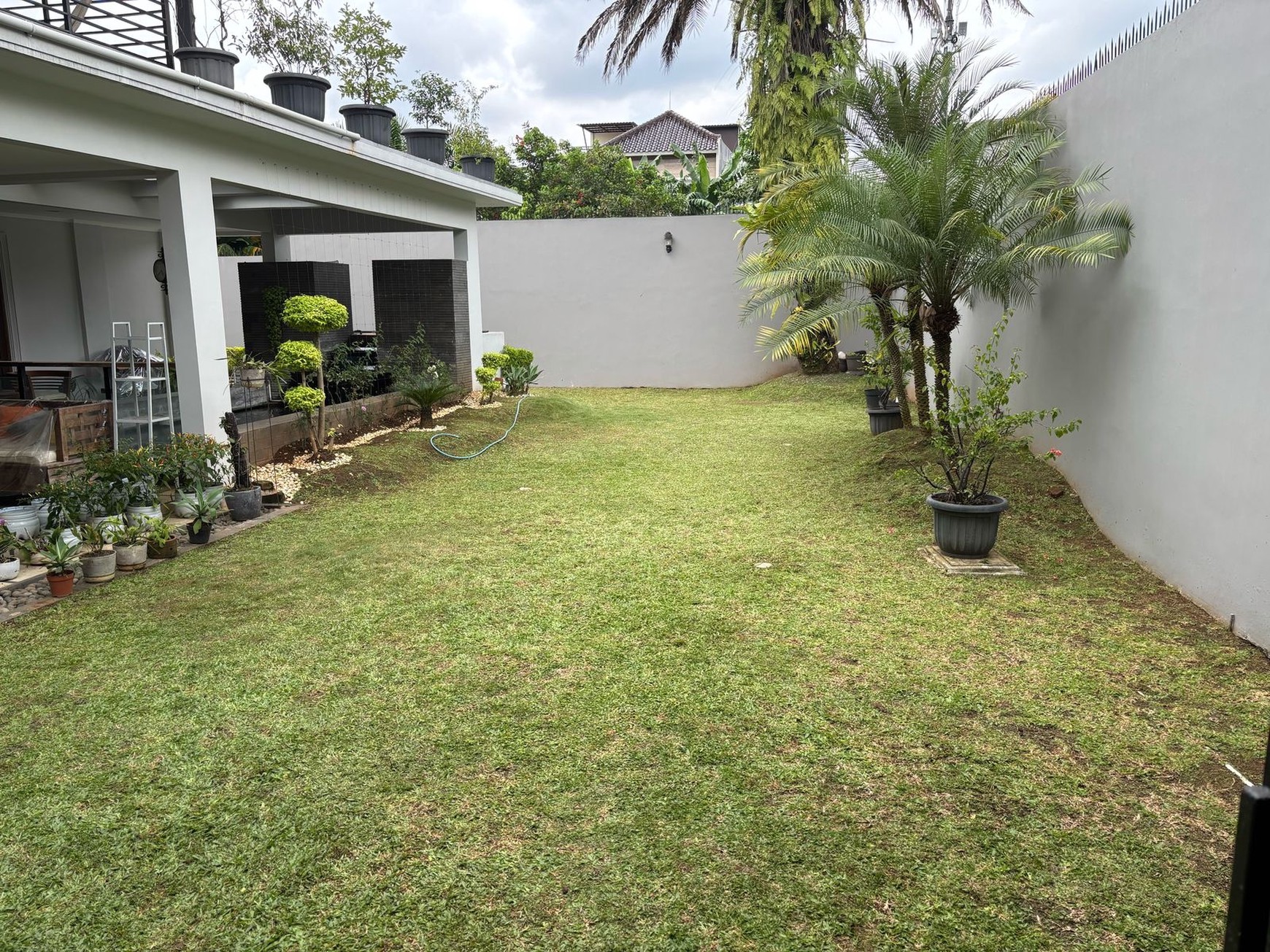 Dijual rumah Mewah 2 lantai dalam Kompleks di Benda, Ciganjur, Jagakarsa, Jakarta selatan