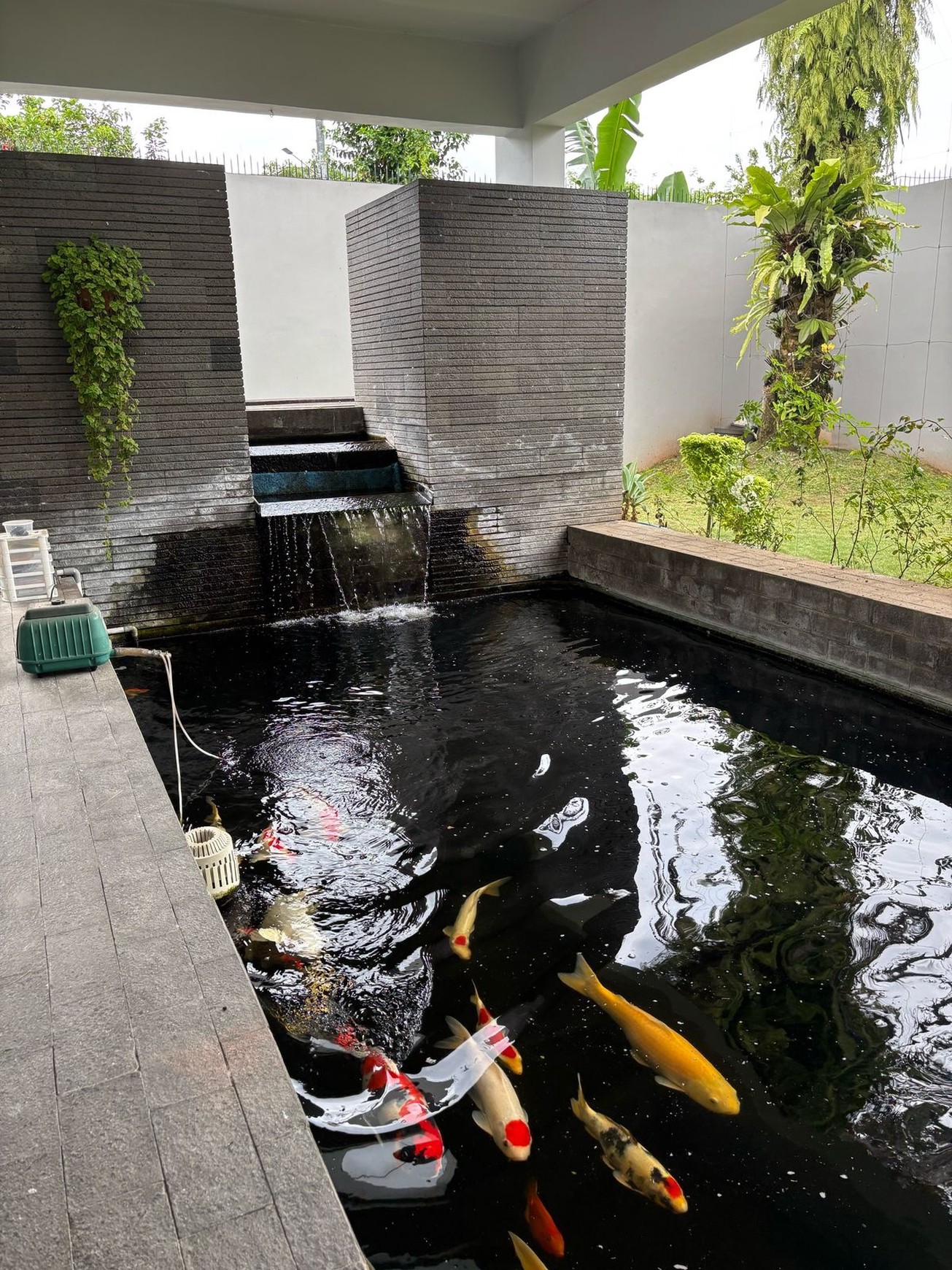 Dijual rumah Mewah 2 lantai dalam Kompleks di Benda, Ciganjur, Jagakarsa, Jakarta selatan