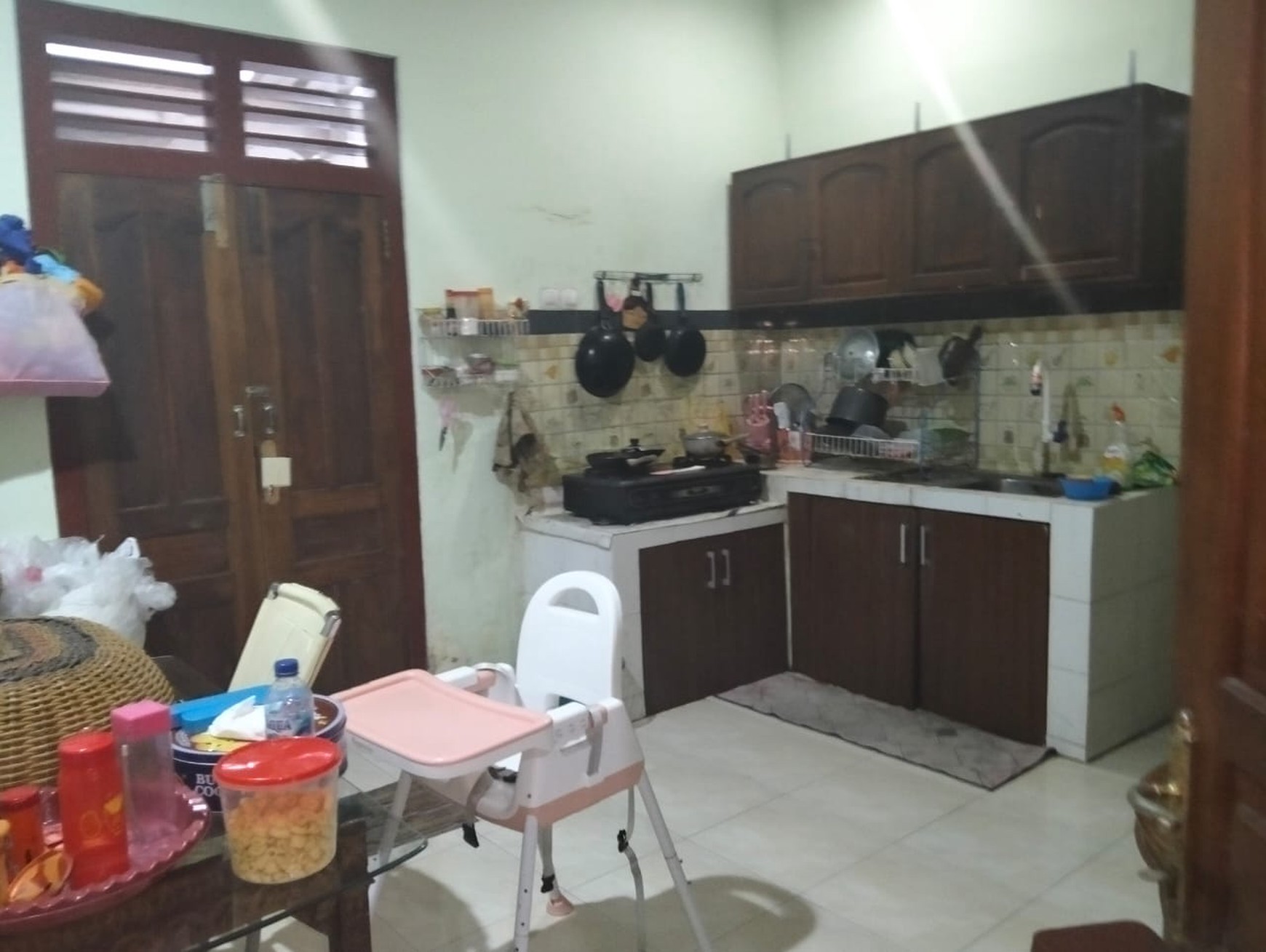 Showroom Dan Rumah 1318 Lokasi Strategis Dijalan Wonosari Km 7, Sendangtirto, Berbah, Sleman.