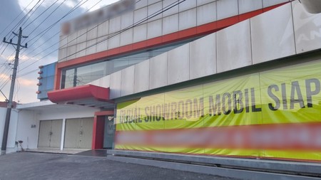Showroom Dan Rumah 1318 Lokasi Strategis Dijalan Wonosari Km 7, Sendangtirto, Berbah, Sleman.