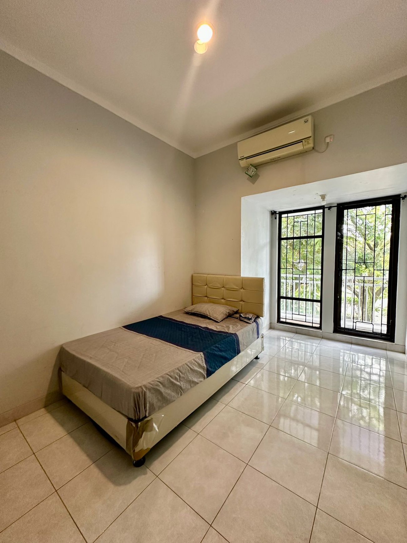 Dijual Rumah di Bintaro Cantik Luas 120 dan Bangunan 200 Dalam Cluster sudah SHM