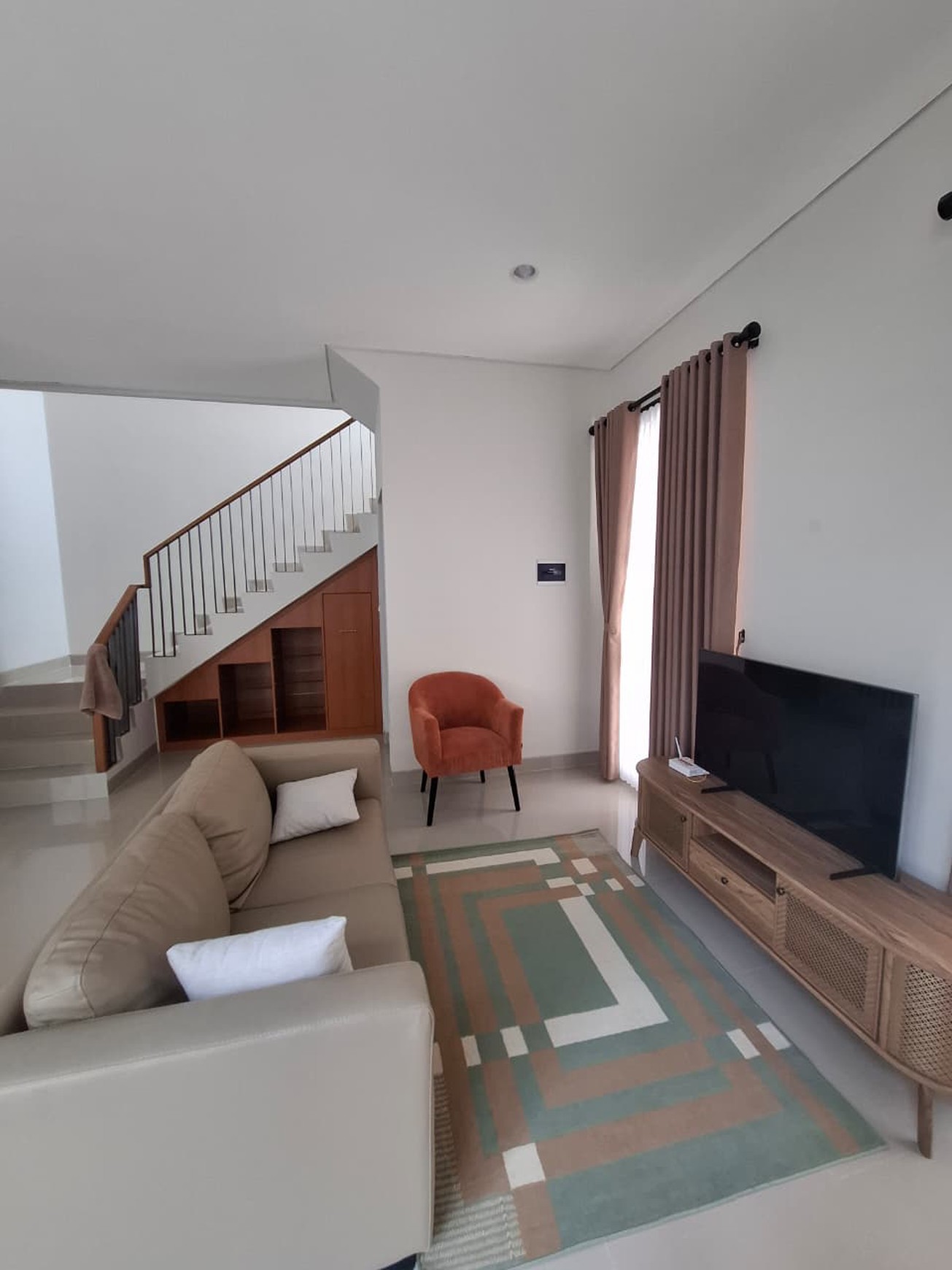 Disewakan Rumah Furnish Dalam Perum Villa Regency Jalan Plagan Donoharjo Ngaglik Sleman