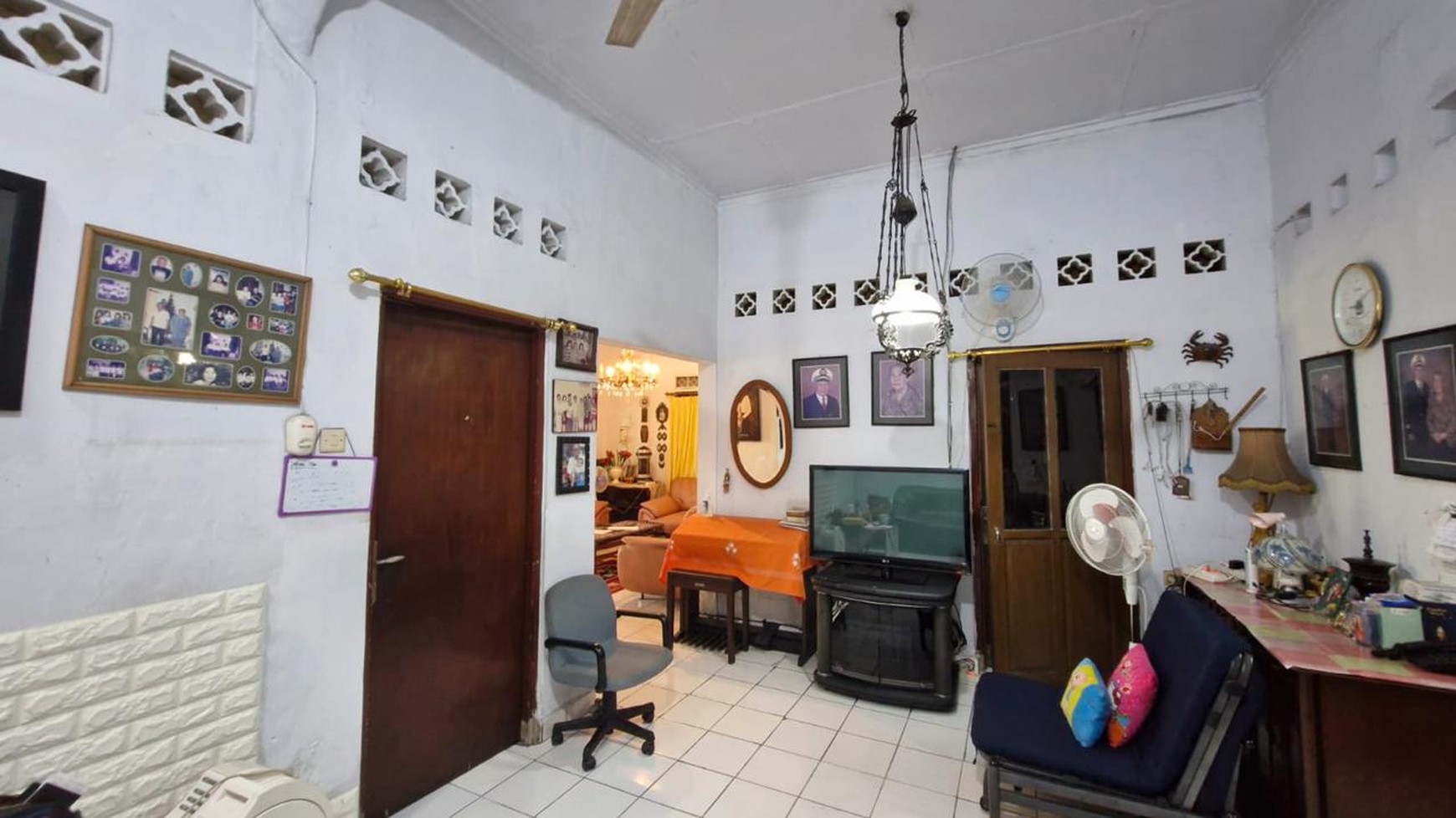 Dijual Rumah Lama Hitung Tanah, Lokasi Strategis Daerah Kebayoran Baru, JakSel