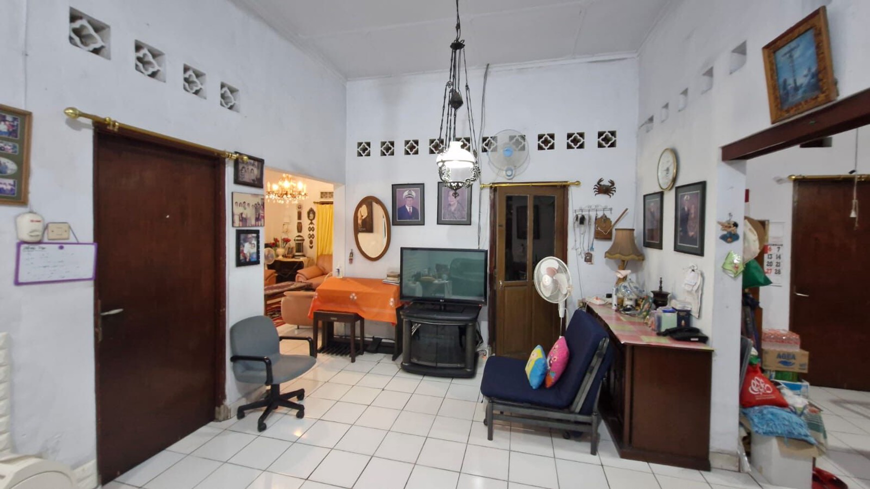Dijual Rumah Lama Hitung Tanah, Lokasi Strategis Daerah Kebayoran Baru, JakSel