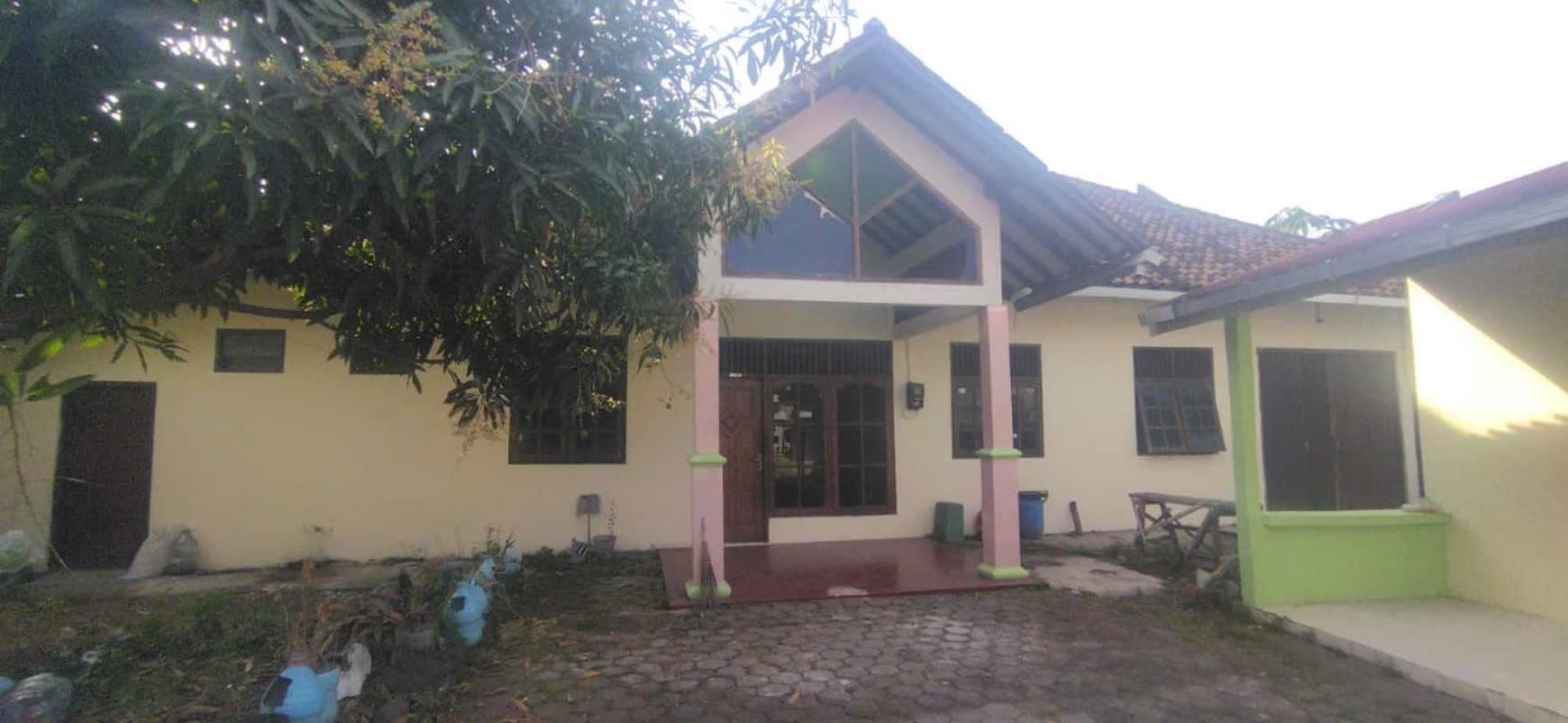 Disewakan Rumah 10 Kamar Tidur Lokasi Dekat Jembatan Merah Caturtunggal, Depok, Sleman