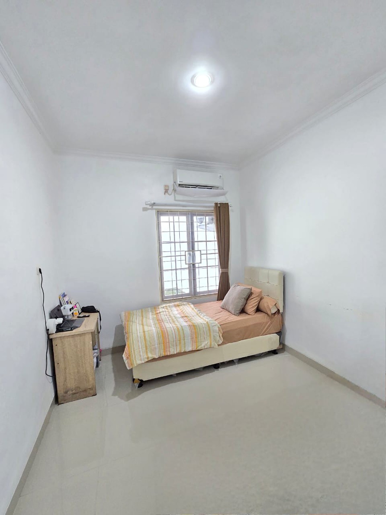 Rumah Siap Huni di Cluster Bougenville Loka, Graha Raya Bintaro