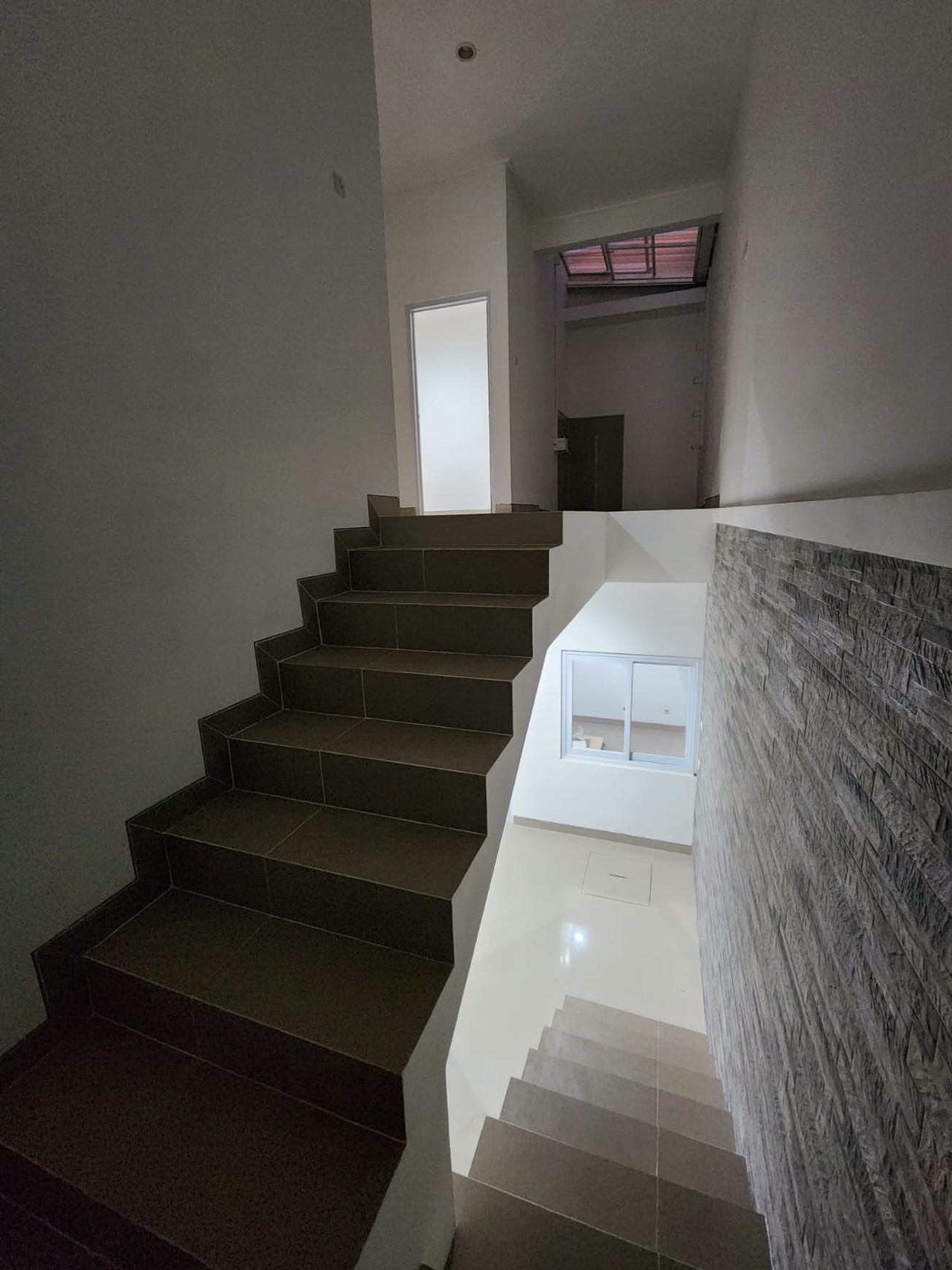 Rumah Dalam Perum Griya Kuantan Nogotirto Gamping, Sleman